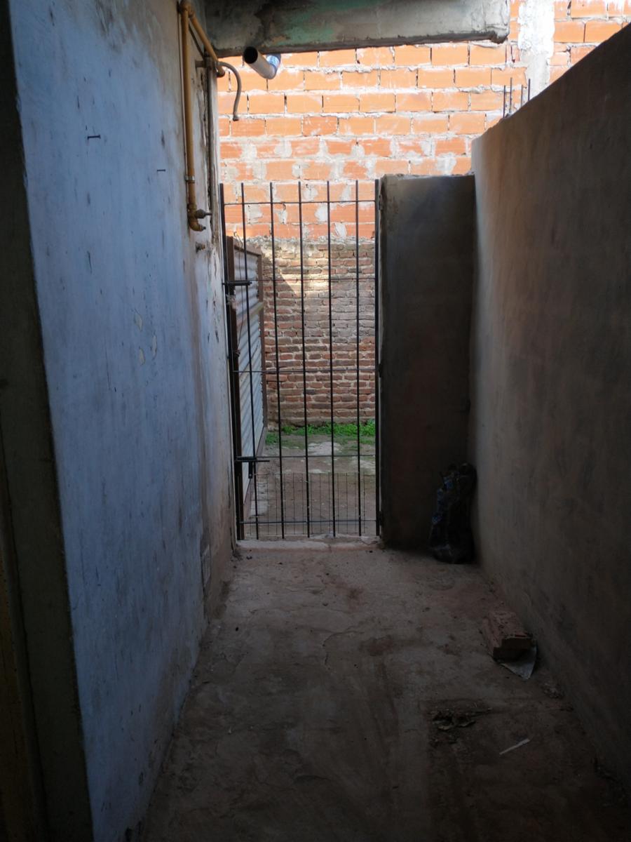 CASA 3 amplios AMB con FONDO LIBRE y posibilidad de Cochera en VILLA BALLESTER — foto 14