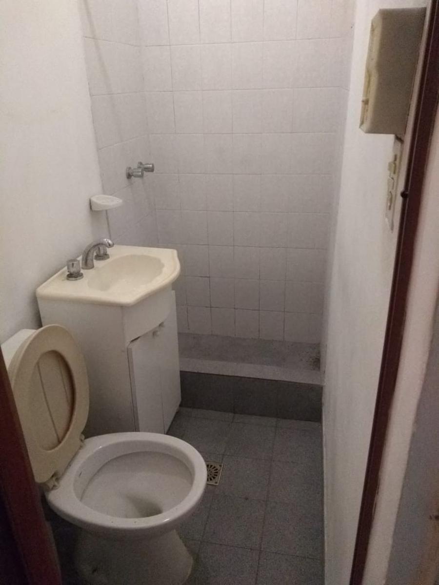RELEVANTE PROPIEDAD IDEAL PARA 2/3 FAMILIAS EN UN VALOR UNICO GRAN OPORTUNIDAD en JOSE LEON SUAREZ — foto 3