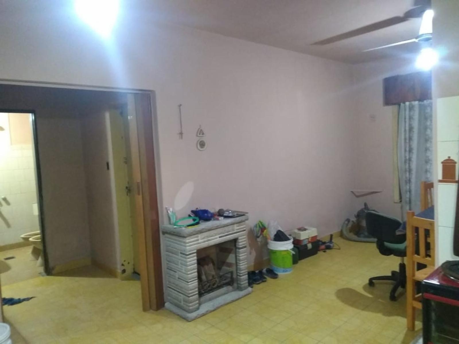 RELEVANTE PROPIEDAD IDEAL PARA 2/3 FAMILIAS EN UN VALOR UNICO GRAN OPORTUNIDAD en JOSE LEON SUAREZ — foto 4