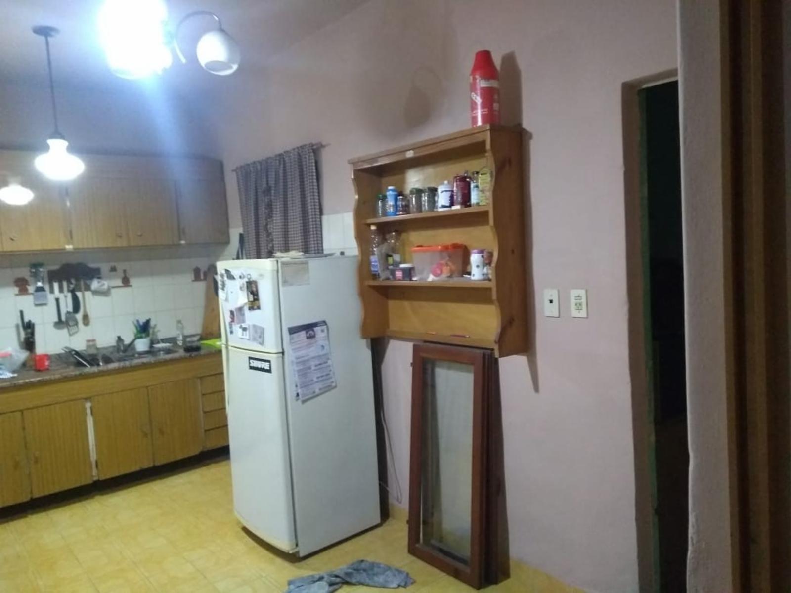 RELEVANTE PROPIEDAD IDEAL PARA 2/3 FAMILIAS EN UN VALOR UNICO GRAN OPORTUNIDAD en JOSE LEON SUAREZ — foto 7