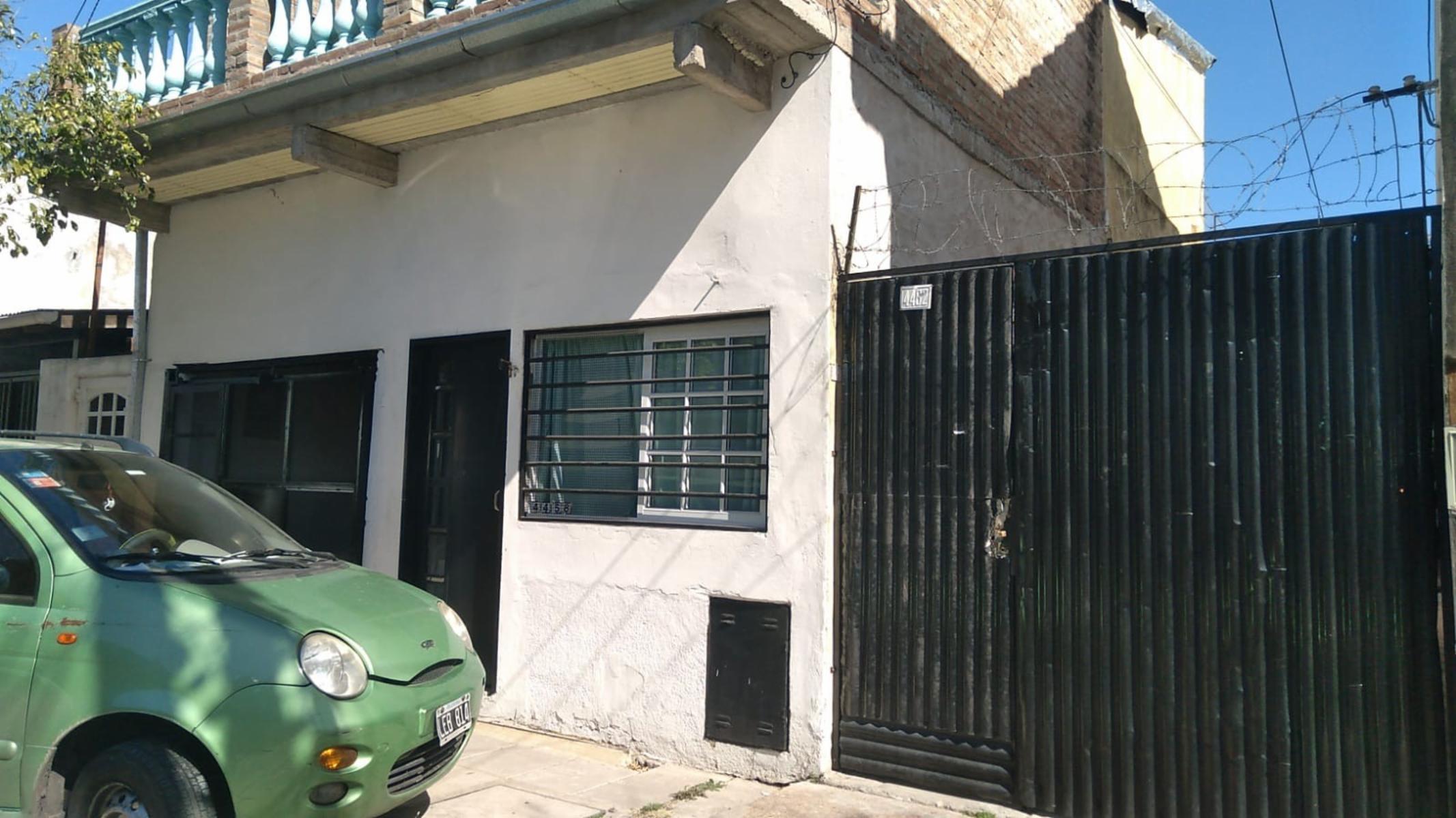 EXCELENTE PH 3 AMB c/ TERRAZA y COCHERA PASANTE VARIOS AUTOS en SAN MARTIN..... — foto 2