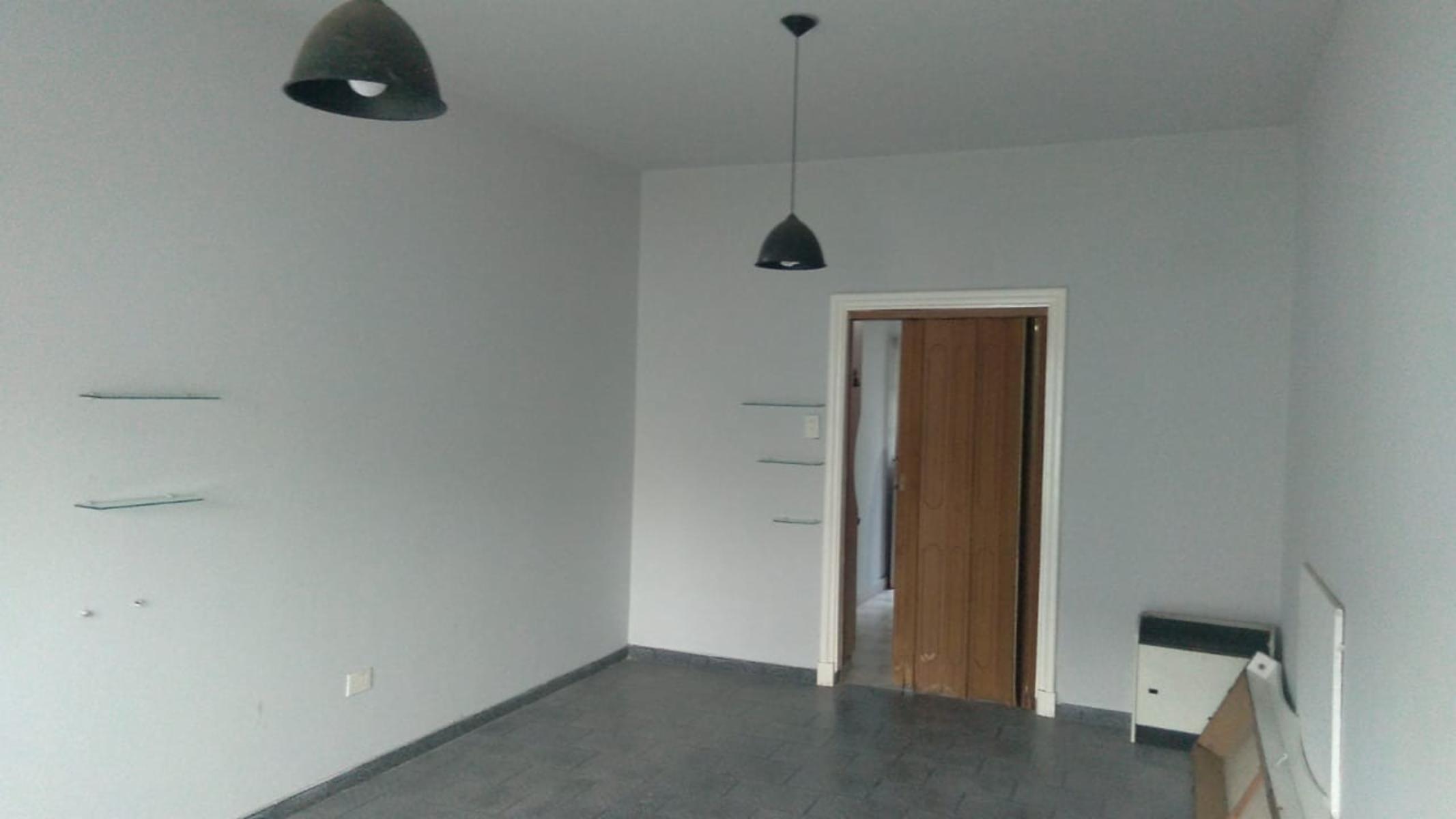 EXCELENTE MEGAPROPIEDAD 2 IMPECABLES PROPIEDADES 3 AMB c/u + REGIO LOCAL APROVECHABLE s/ LOTE 500 Mts2 en LOMA HERMOSA — foto 3