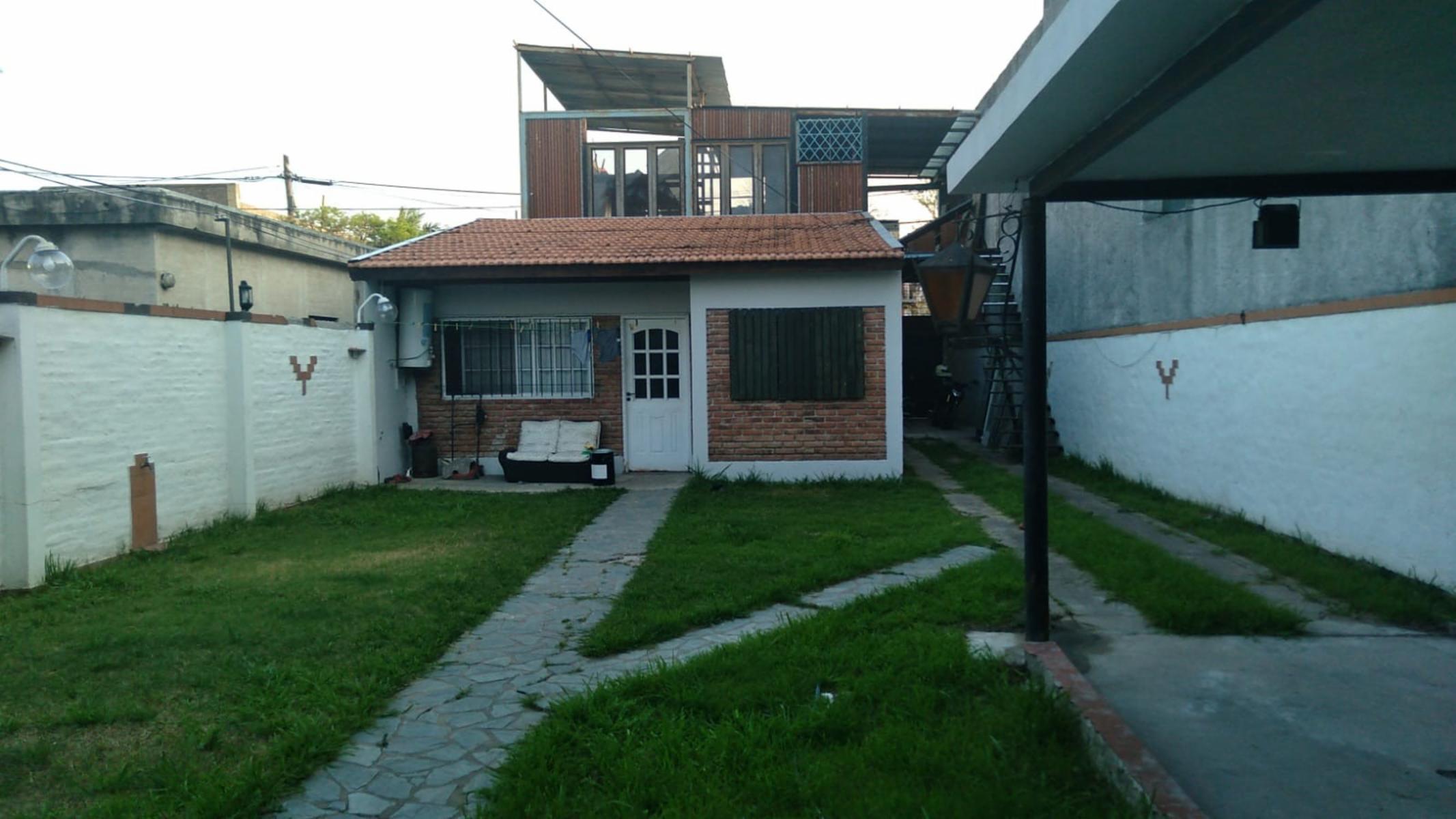 EXCELENTE MEGAPROPIEDAD 2 IMPECABLES PROPIEDADES 3 AMB c/u + REGIO LOCAL APROVECHABLE s/ LOTE 500 Mts2 en LOMA HERMOSA — foto 10