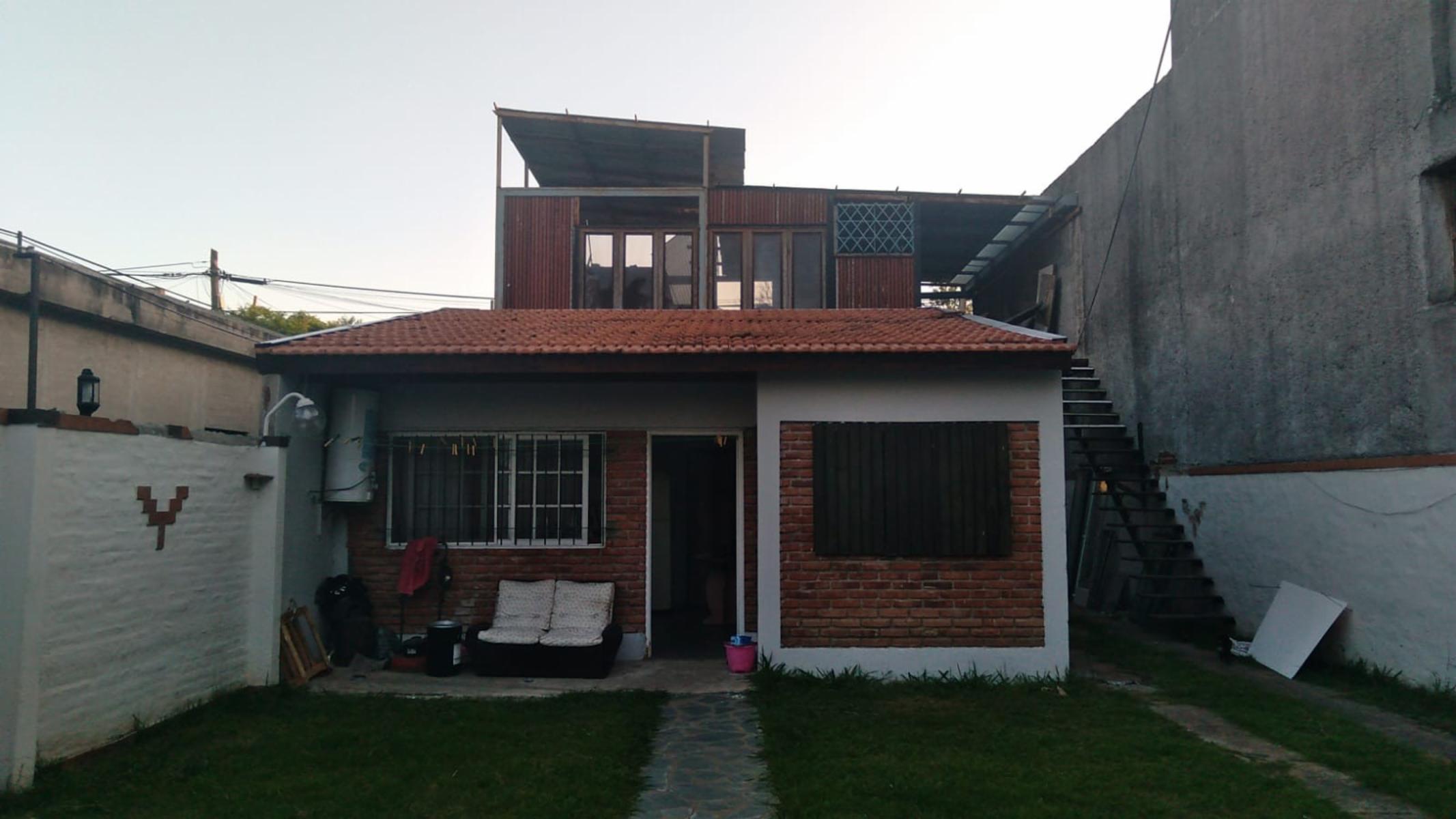 EXCELENTE MEGAPROPIEDAD 2 IMPECABLES PROPIEDADES 3 AMB c/u + REGIO LOCAL APROVECHABLE s/ LOTE 500 Mts2 en LOMA HERMOSA — foto 12