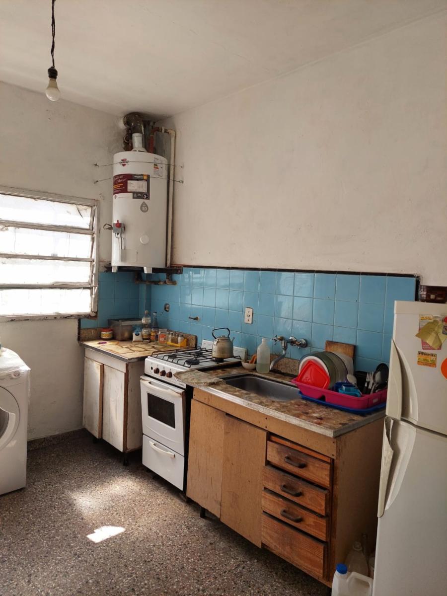 IMPECABLE PH TIPO CASA Pta BAJA AL FRENTE en VILLA BALLESTER, pxmo Avdas y Ruta 8 — foto 4
