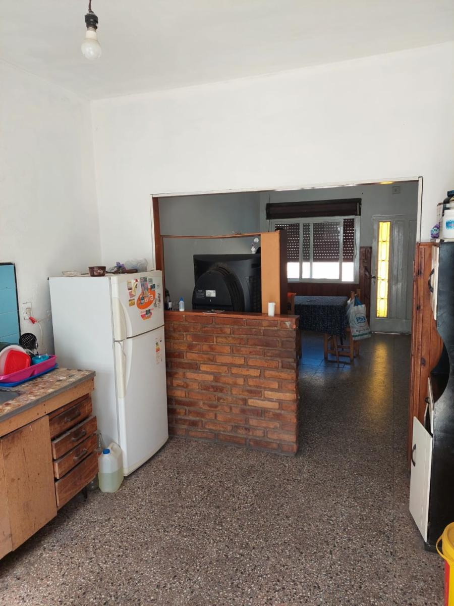 IMPECABLE PH TIPO CASA Pta BAJA AL FRENTE en VILLA BALLESTER, pxmo Avdas y Ruta 8 — foto 5