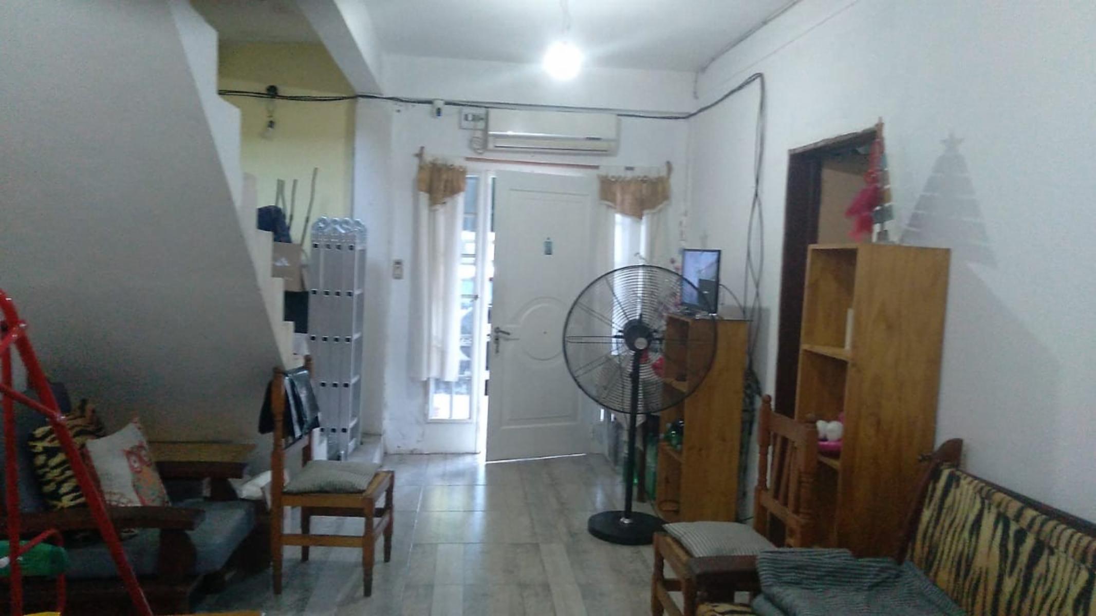 EXCELENTE CASA 3 ELEGANTES AMBIENTES en puneto estrtategico de VILLA BALLESTER ... — foto 2