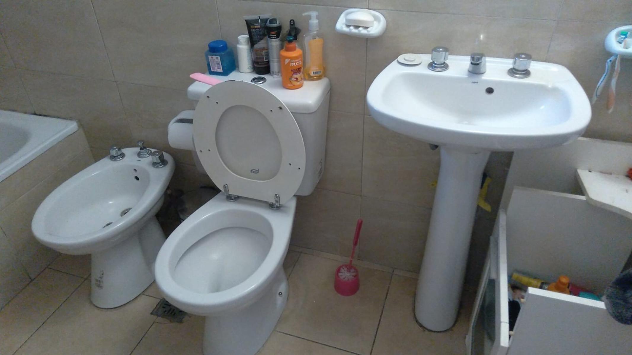 EXCLENTISIMA y LUJOSA PROPIEDAD con PROYECCION FUTURA, 3 AMPLIOS AMB y PILETA en ALTOS DE PODESTA — foto 4