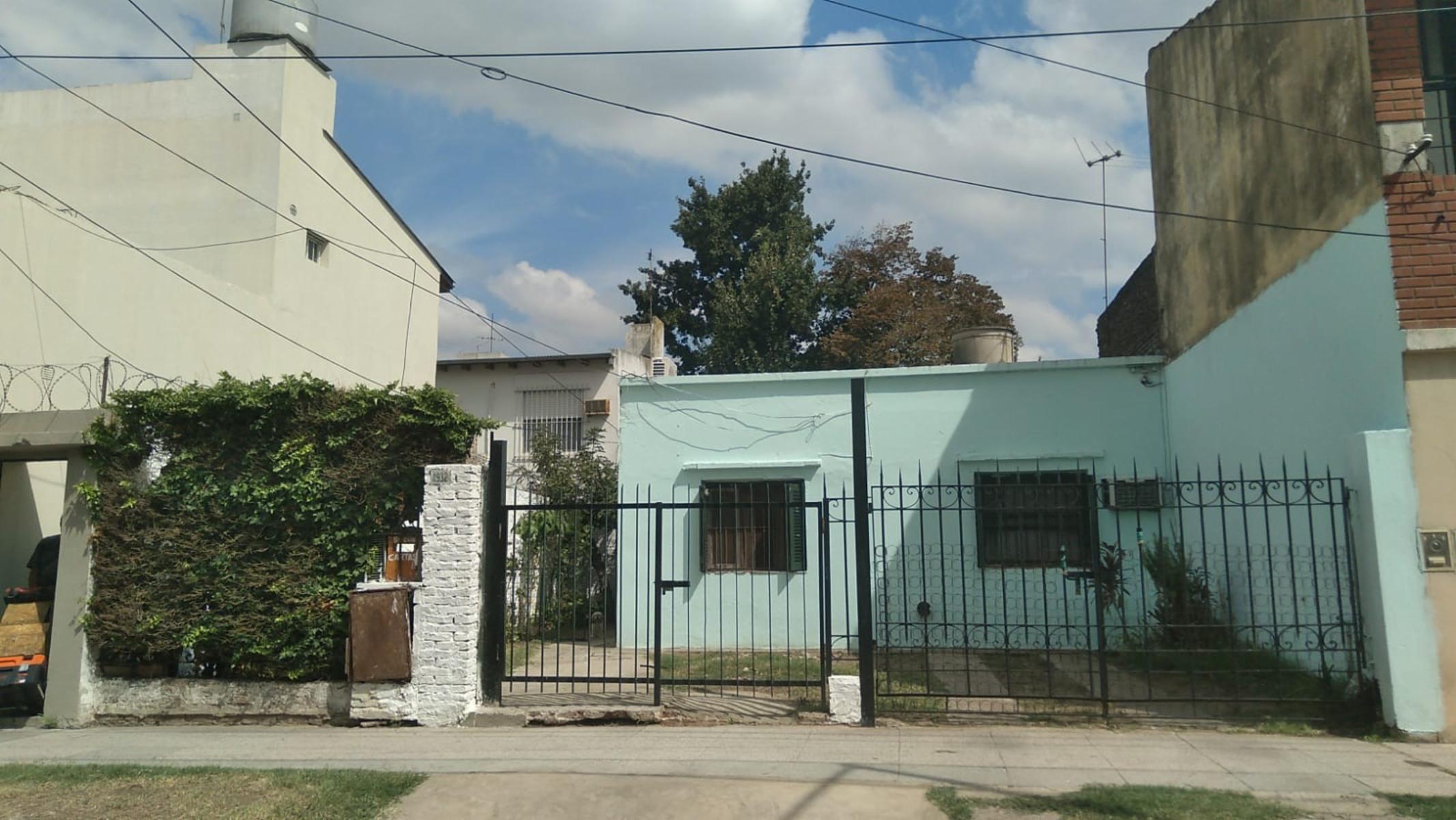 EXCELRNTE CASA 4 AMPLIOS AMB, COCHERA y GRAN FONDO LIBRE en Villa Bonich, SAN MARTIN — foto 5