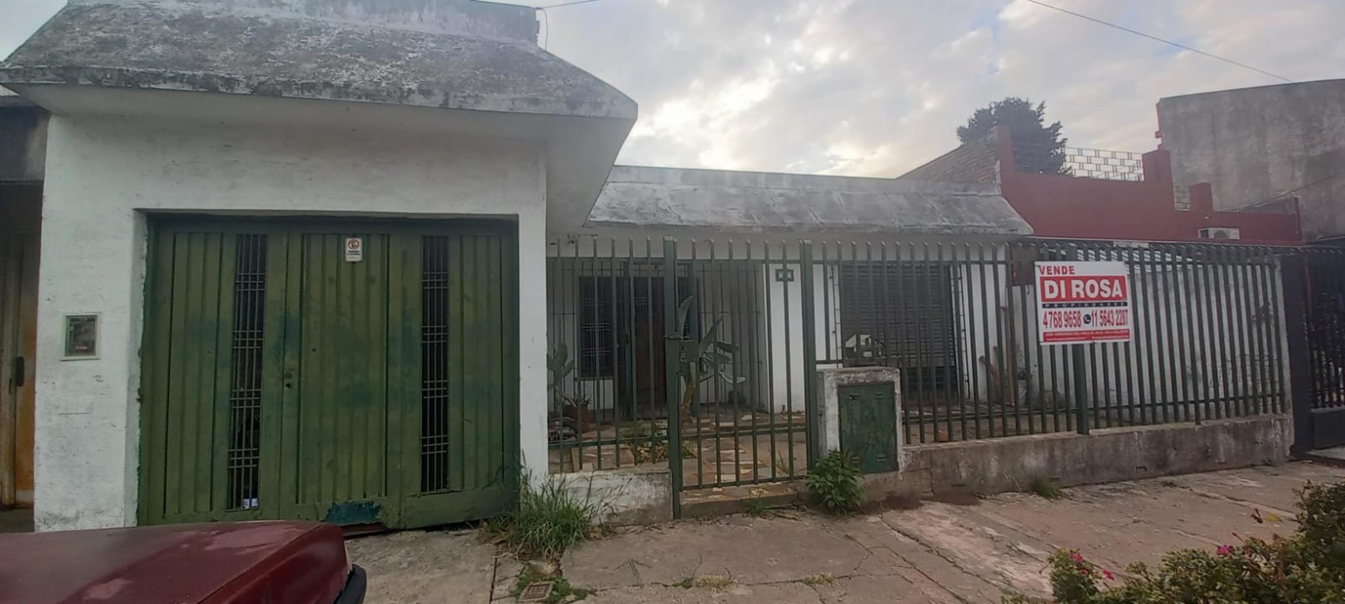 REGIA y AMPLISIMA CASA 3/4 AMB s/ GRAN LOTE DE TERRENO en VILLA BALLESTER, proximo Avenidas importantes y buenos accesos — foto 10