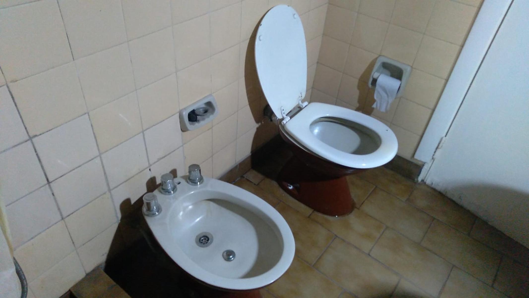EXCELENTE PROPIEDAD IDEAL 2 FAMILAS en ZONA JUMBO de SAN MARTIN proximo RUTA 8 -Metrobus-, AVENIDAS y ACCESOS — foto 6