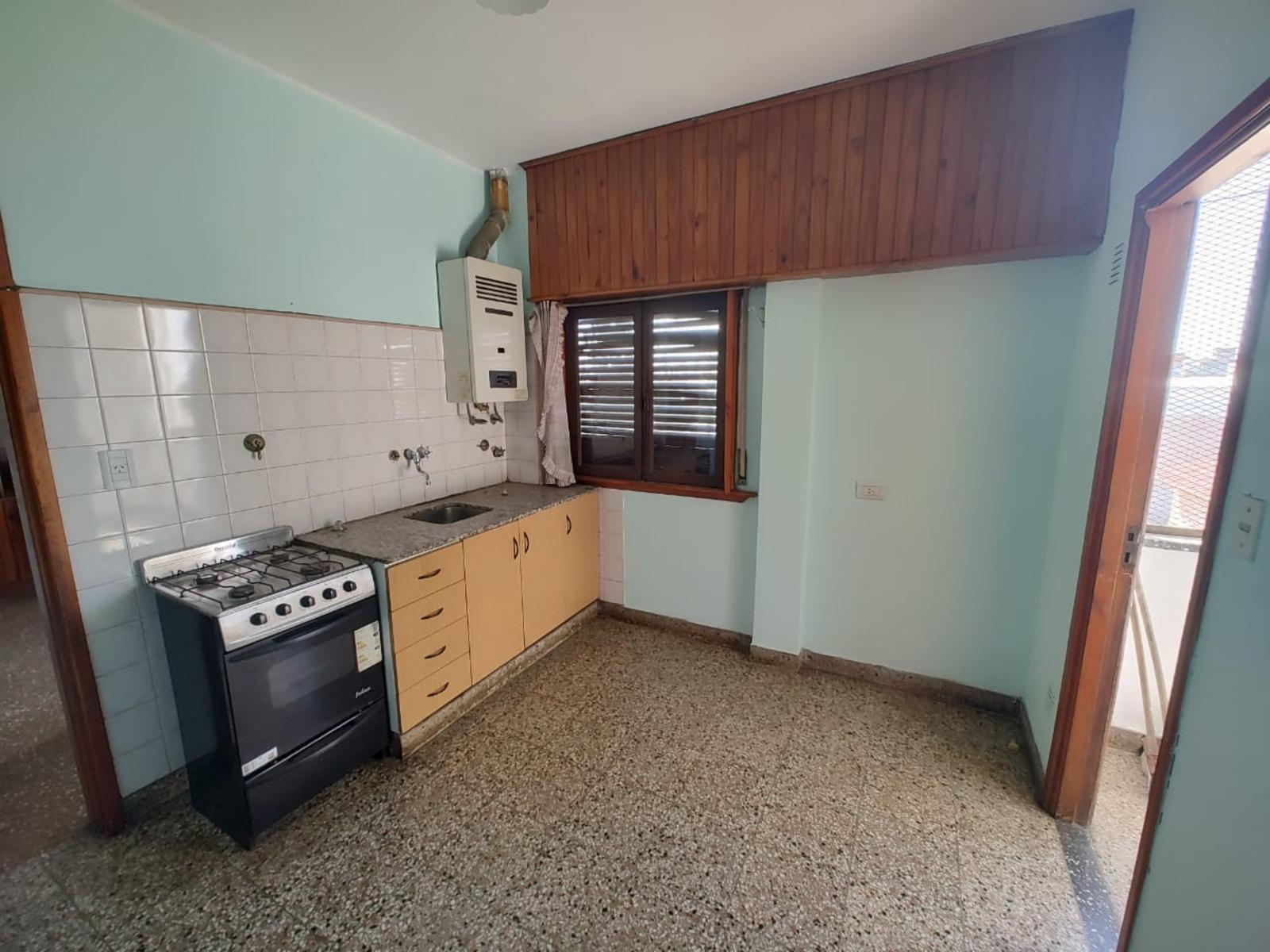 EXCELENTE DEPARTAMENTO 2 AMPLIOS e IMPECABLES AMB s/ CALLE PRINCIPAL en LOMA HERMOSA — foto 9