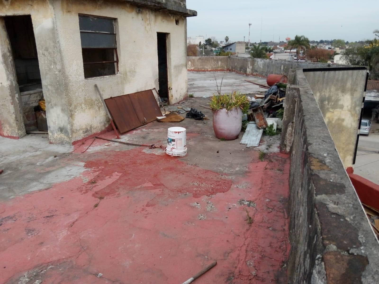 2 AMPLISIMOS DEPARTAMENTOS A RESTAURAR, PRIMER PISO en JOSE LEON SUAREZ, a Mts de Avda Marquez y PROXIMO ESTACION... — foto 4