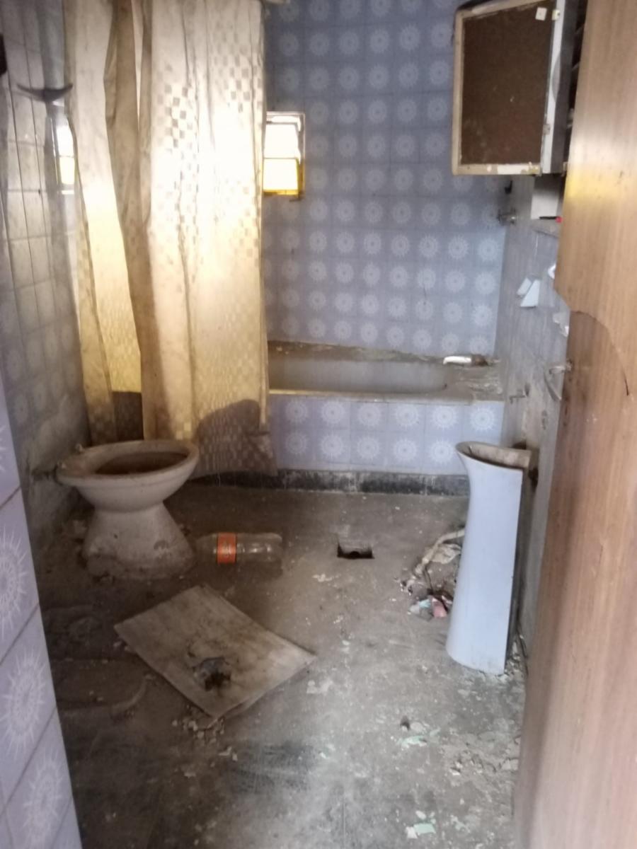 2 AMPLISIMOS DEPARTAMENTOS A RESTAURAR, PRIMER PISO en JOSE LEON SUAREZ, a Mts de Avda Marquez y PROXIMO ESTACION... — foto 5