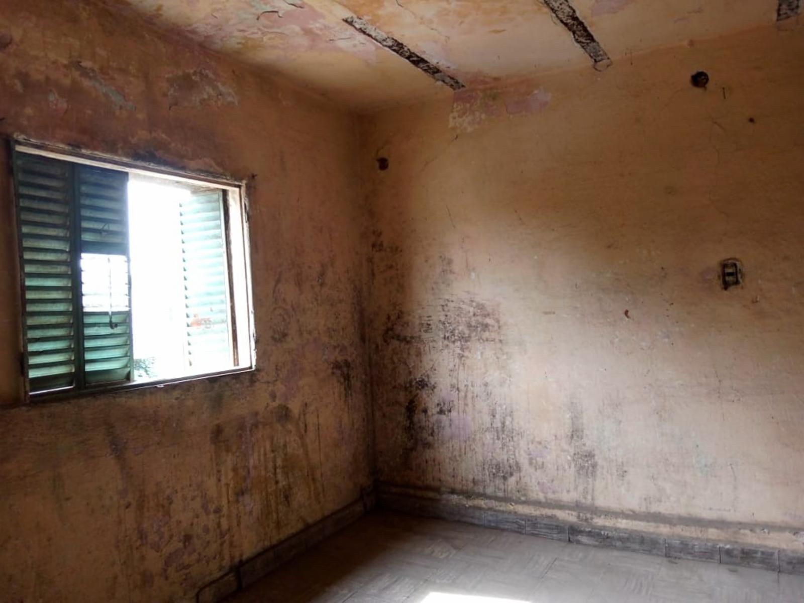 2 AMPLISIMOS DEPARTAMENTOS A RESTAURAR, PRIMER PISO en JOSE LEON SUAREZ, a Mts de Avda Marquez y PROXIMO ESTACION... — foto 10