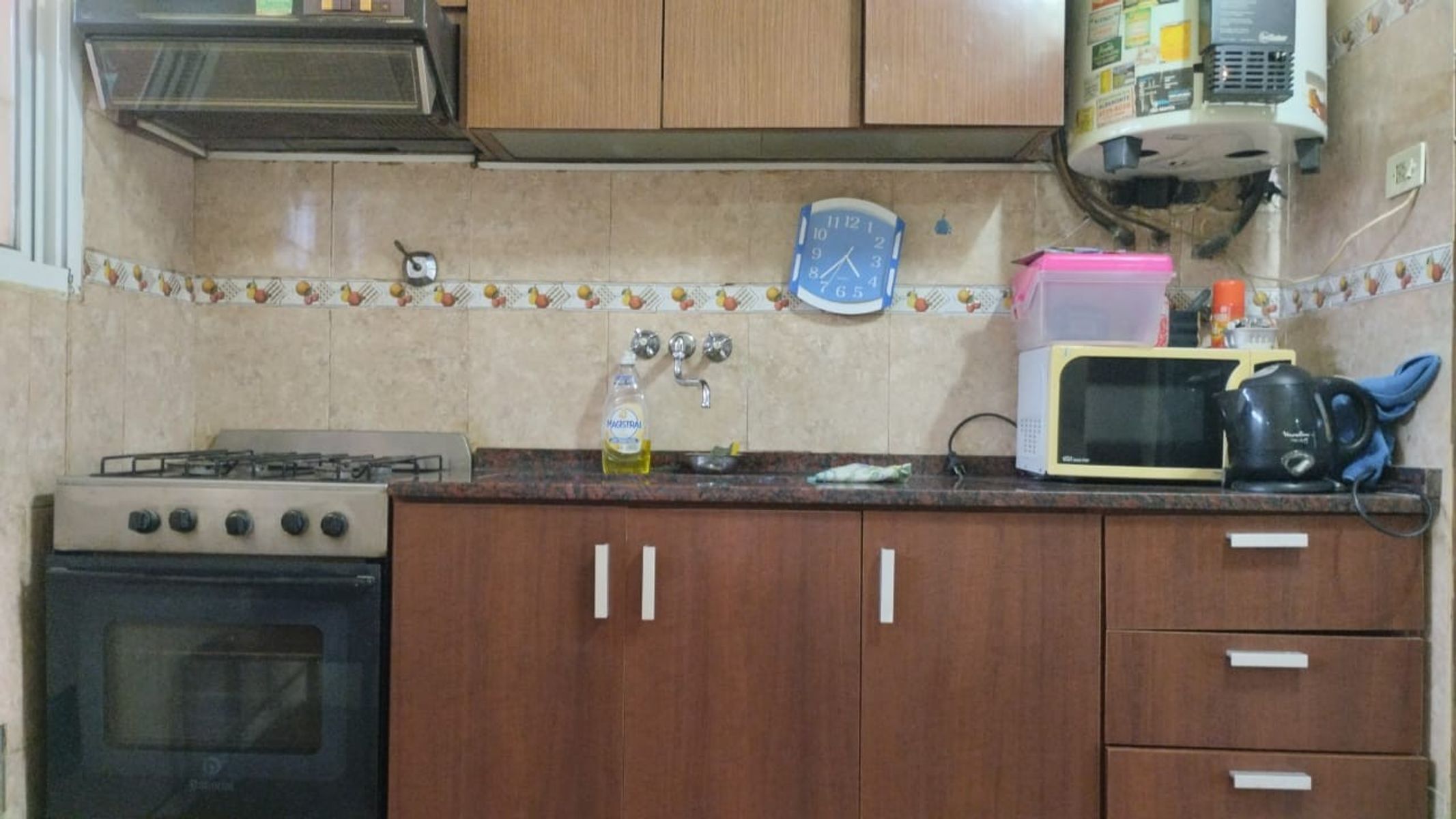 IMPECABLE CASA 3 AMB c/ COCHERA sobre CALLE PRINCIPAL y a Mts de una PLAZA en JOSE L SUAREZ — foto 13
