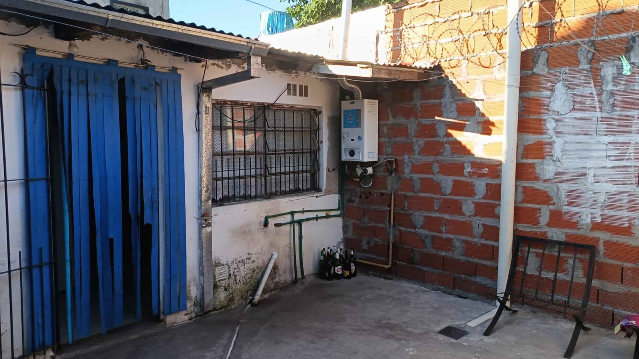 EXCELENTE Y AMPLIO PH TIPO CASA C/ COCHERAS en BILLINGHURTS, PXMO PLAZA E IMPORTANTES AVENIDAS — foto 3