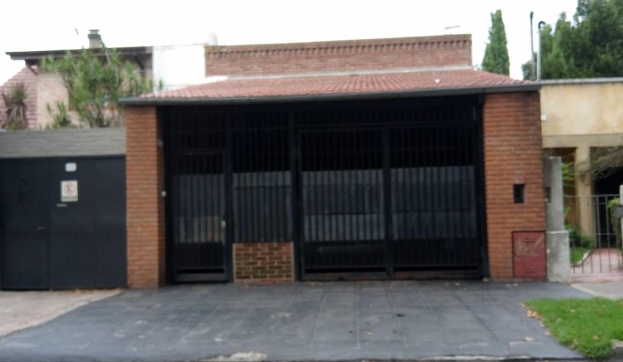 Excelente PH 3 Amb. con cochera semi cubierta para 2 o 3 autos- Villa Ballester — foto 2
