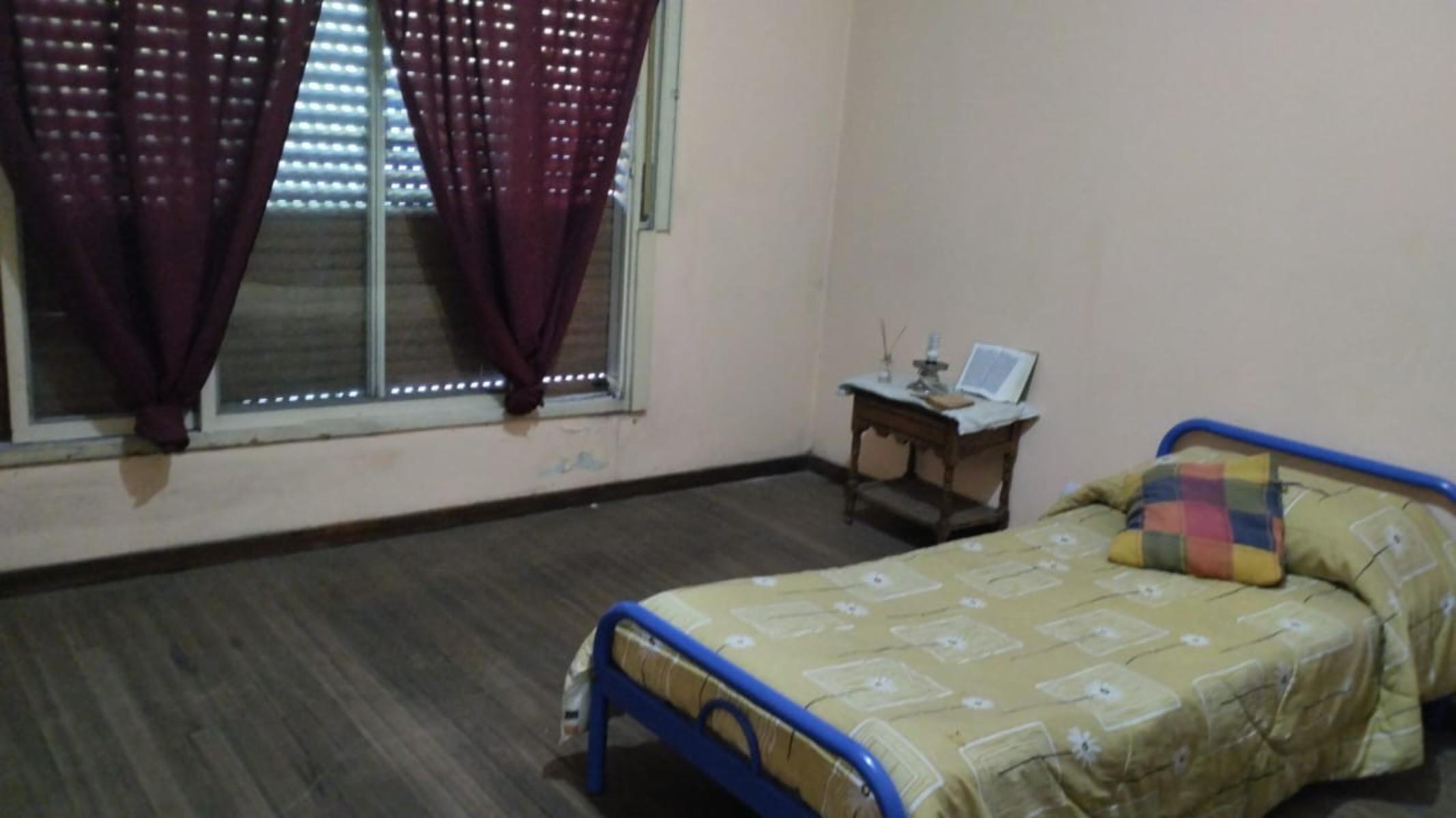 Importante Casa con Deposito en Villa Ballester — foto 4