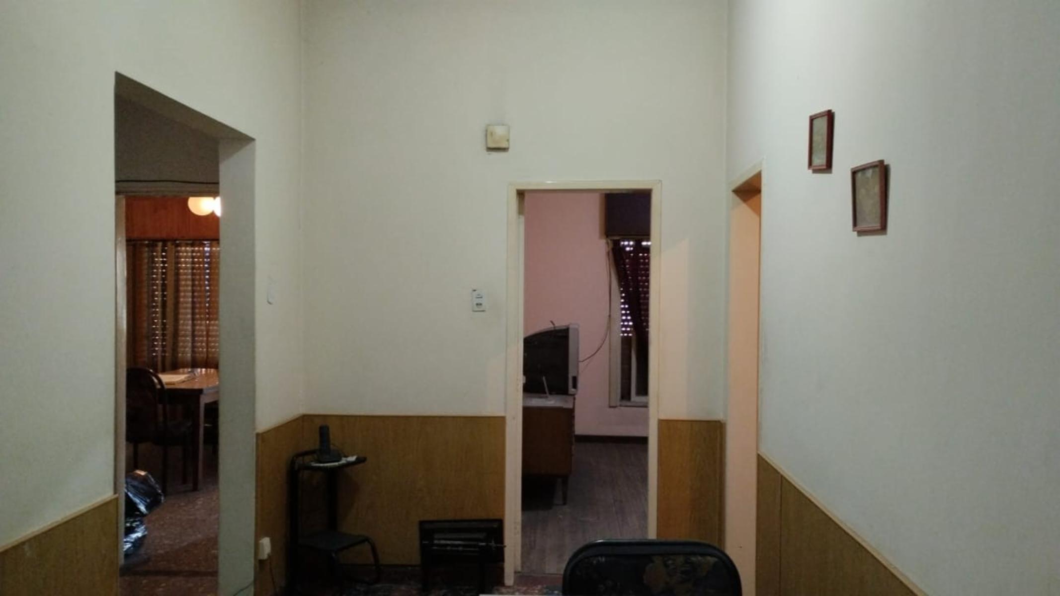 Importante Casa con Deposito en Villa Ballester — foto 7