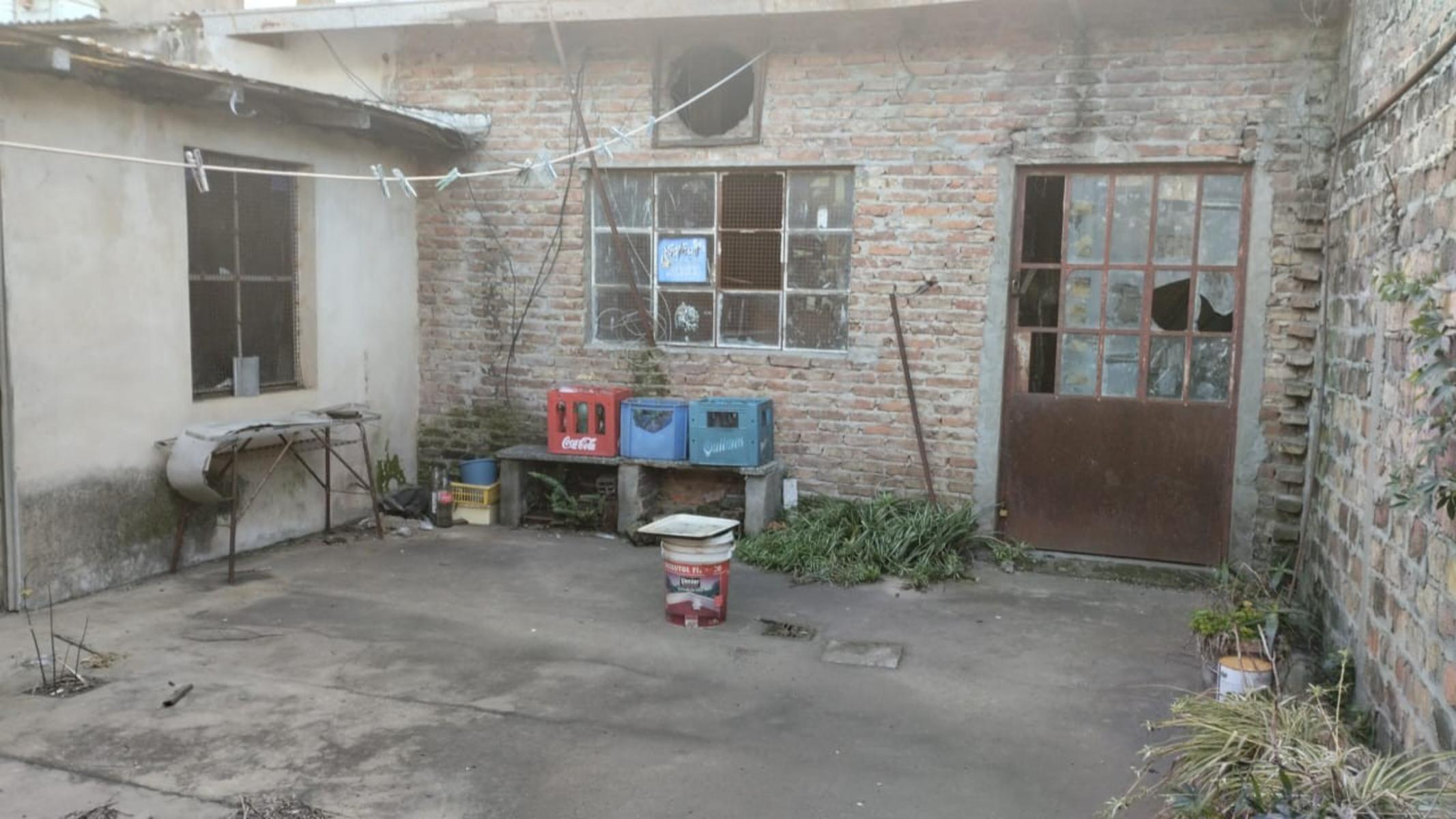 Importante Casa con Deposito en Villa Ballester — foto 10