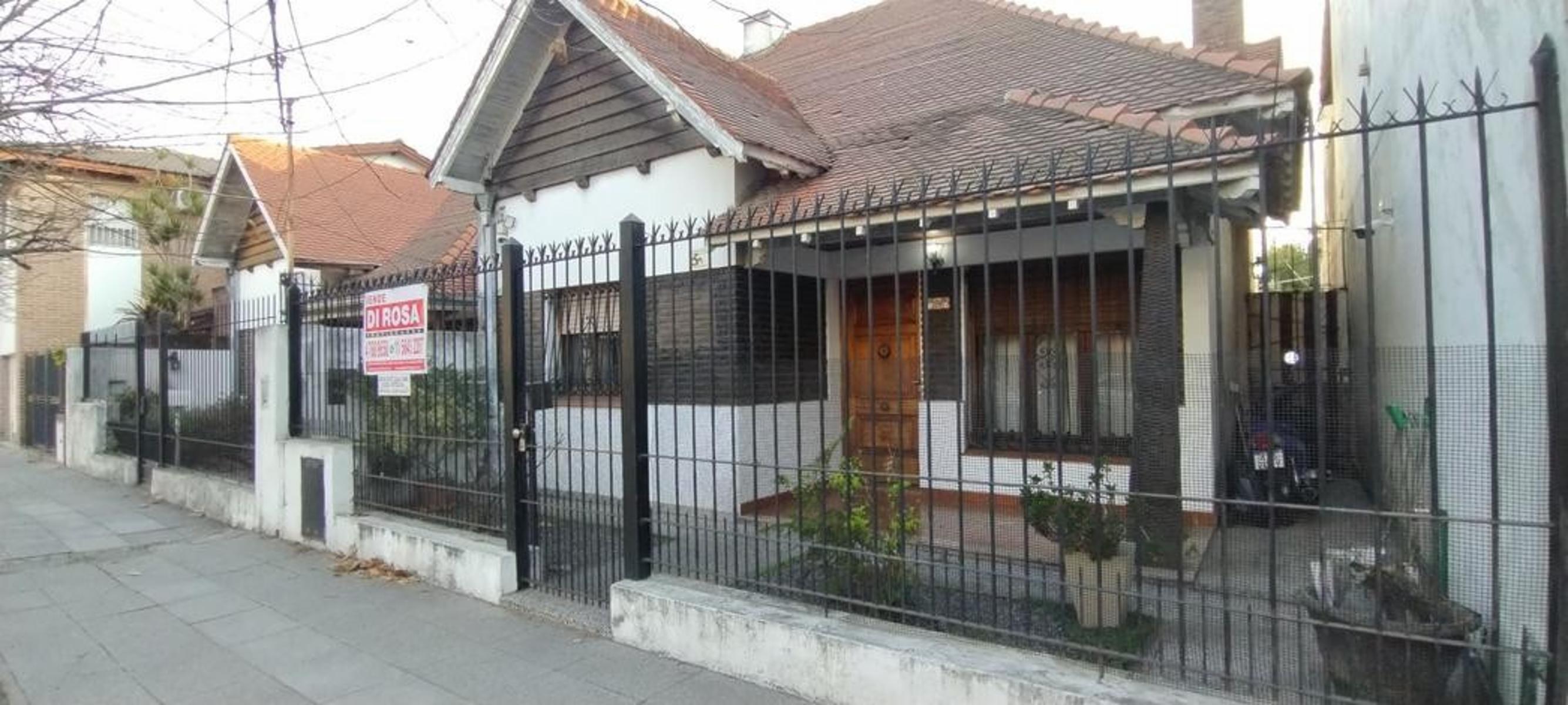 Excelente chalet 3 amb con quincho - caseros centro