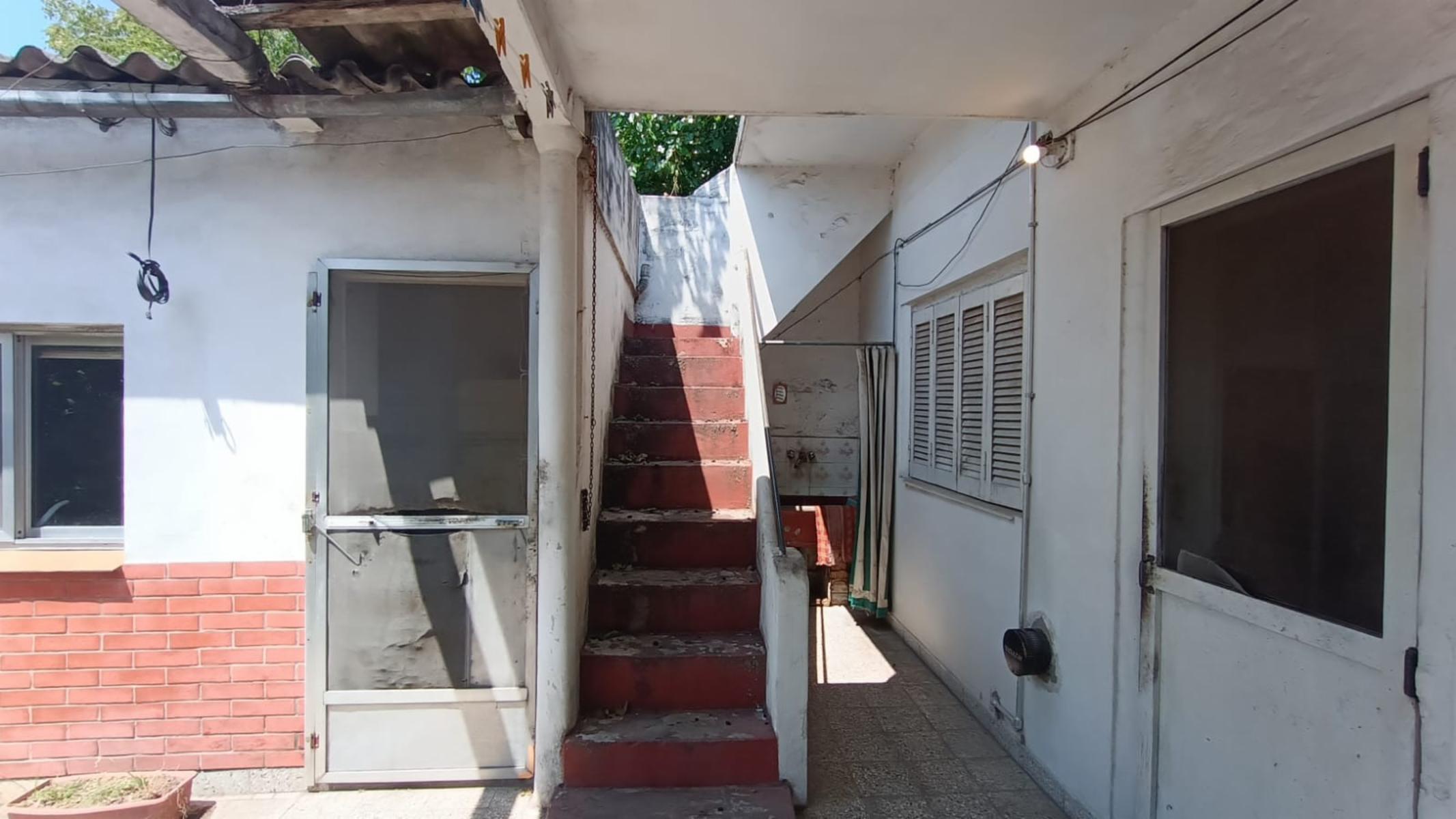 RELEVANTE CASA 4 AMB, (142 Mts2) S/ LOTE 250 Mts2 con COCHERA Y FDO LIBRE en VILLA BONICH — foto 13