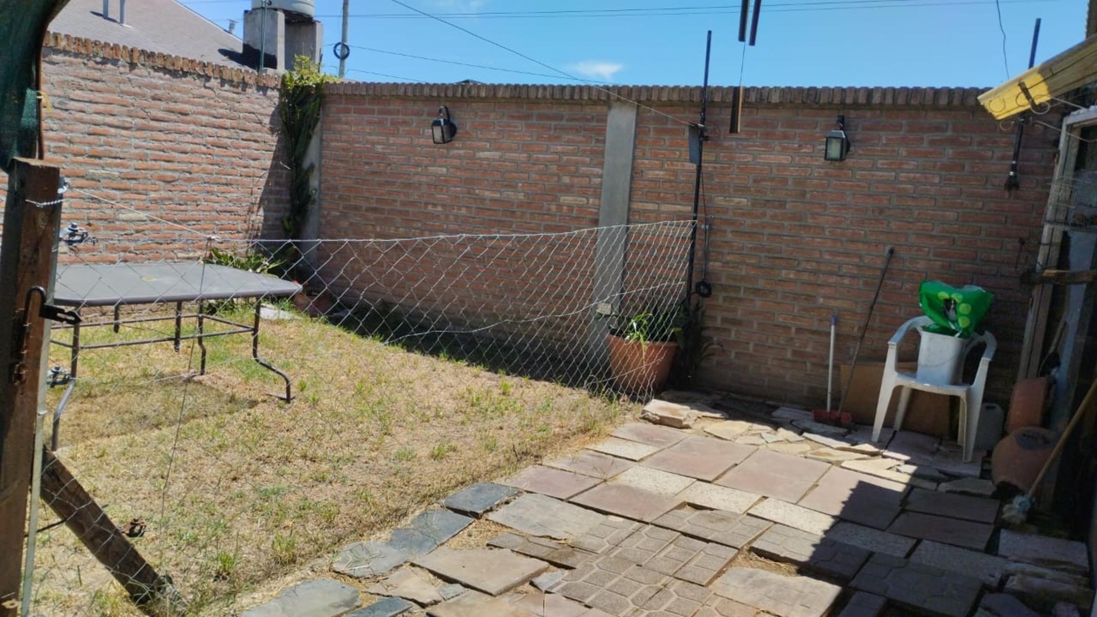 EXCELENTE CASA 4 AMB c/ FDO LIBRE en el Bo Privado &quotALTOS DE PODESTA&quot — foto 3