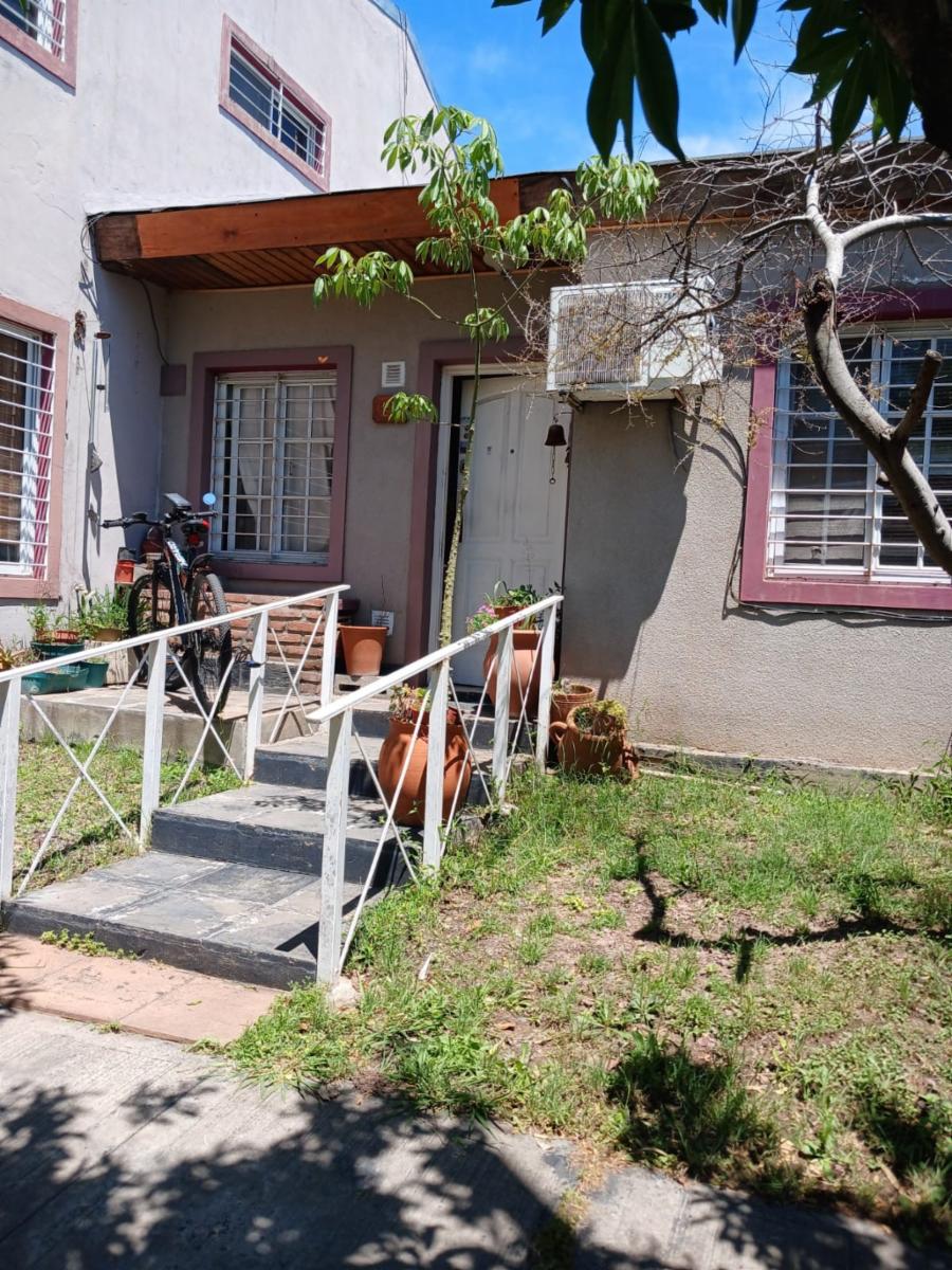 EXCELENTE CASA 4 AMB c/ FDO LIBRE en el Bo Privado &quotALTOS DE PODESTA&quot — foto 12