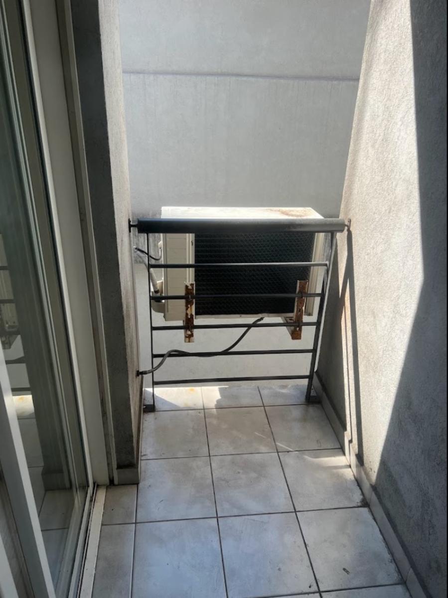 hermoso y amplio monoambiente con gran cocina — foto 3