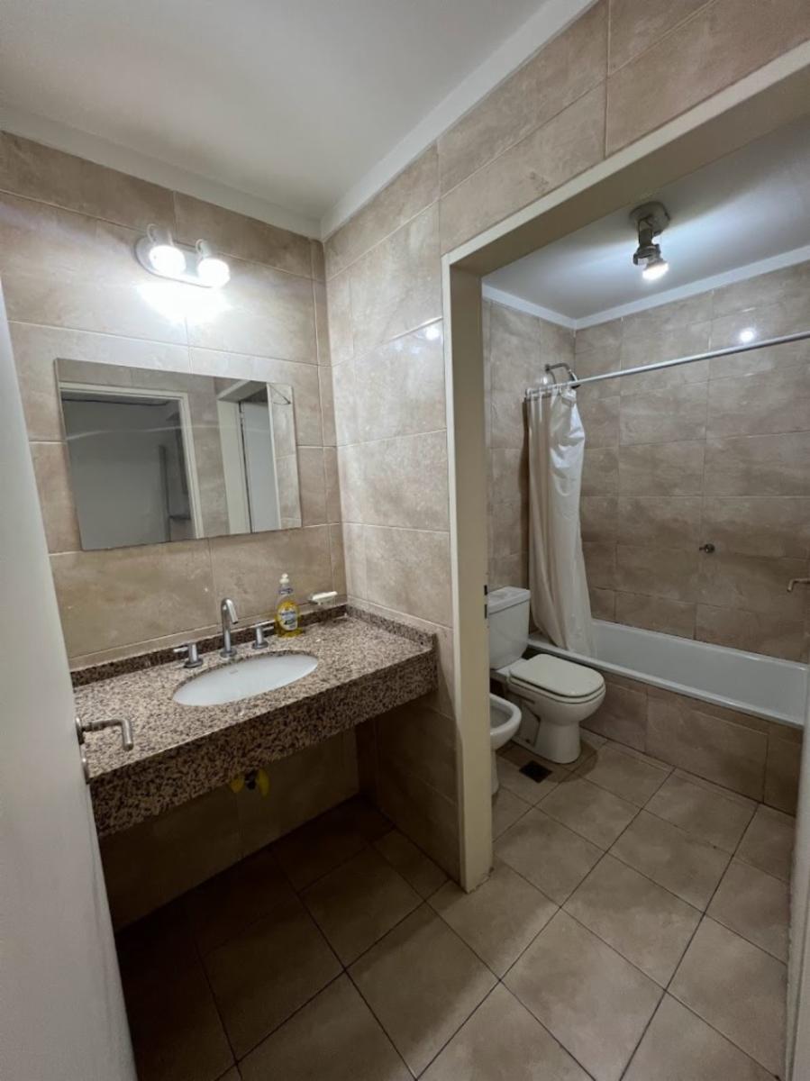 hermoso y amplio monoambiente con gran cocina — foto 8