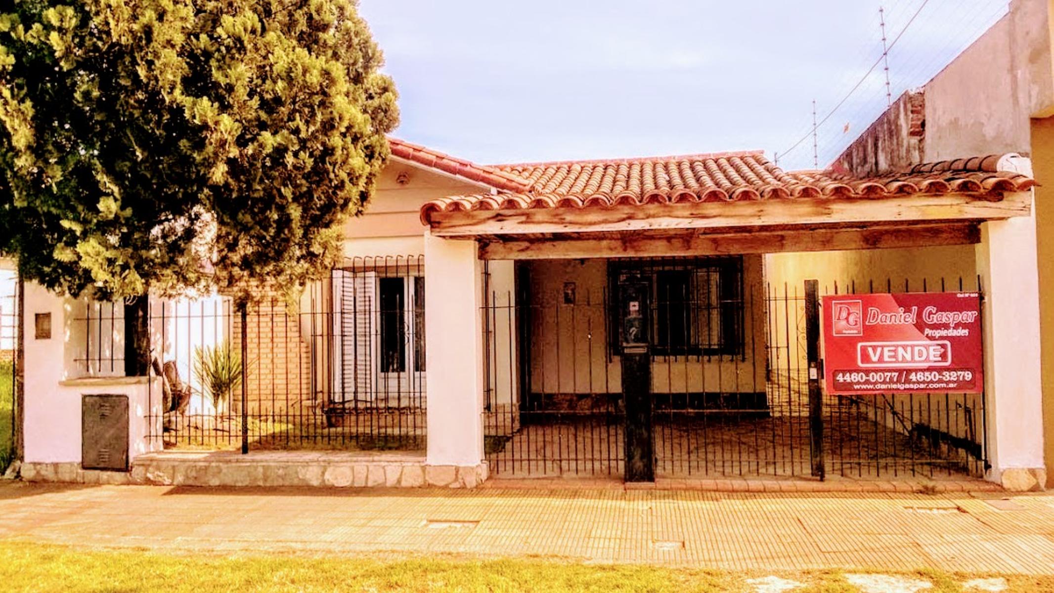 EXCELENTE CHALET QUINCHIO TIPO DPTO.