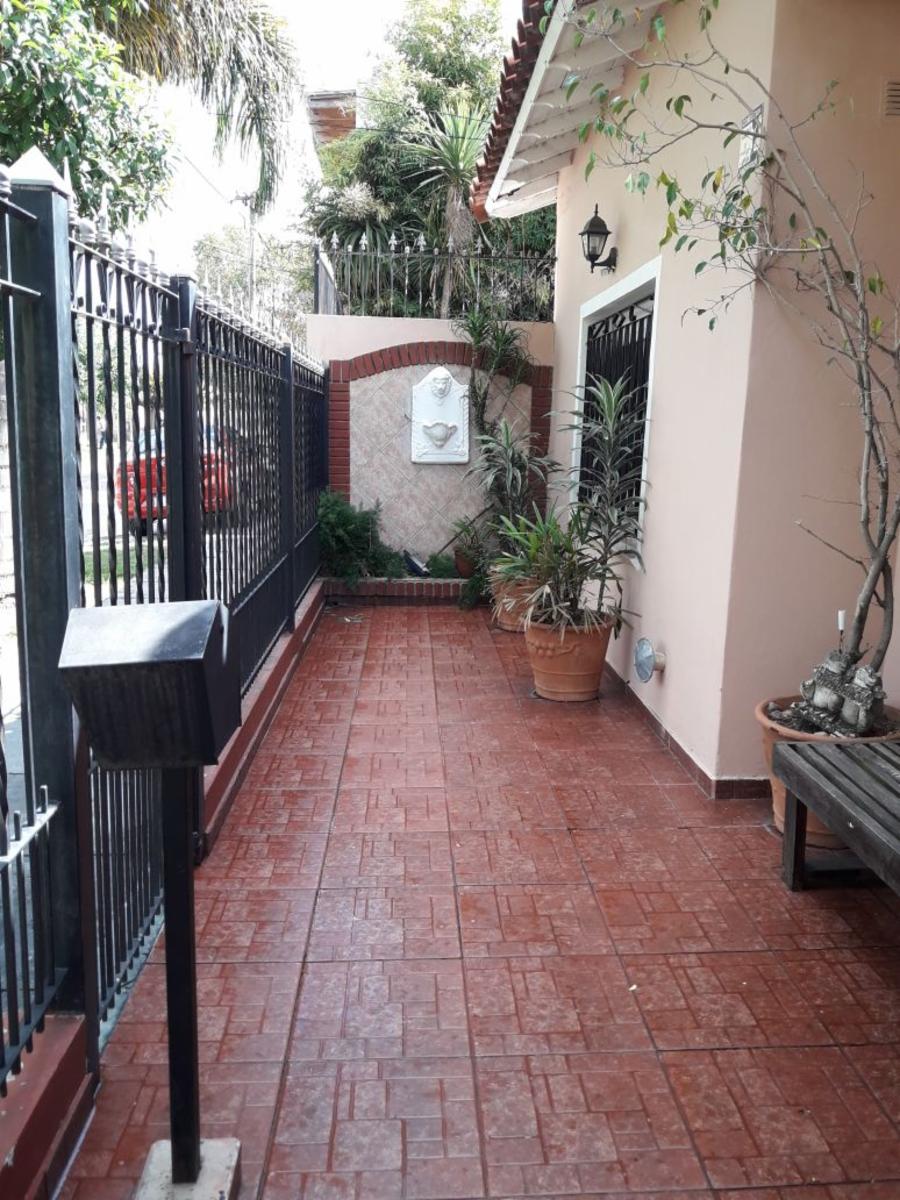 Excelente Casa 5 Ambientes Unica CONSULTE POR PERMUTA Y EFECTIVO — foto 2