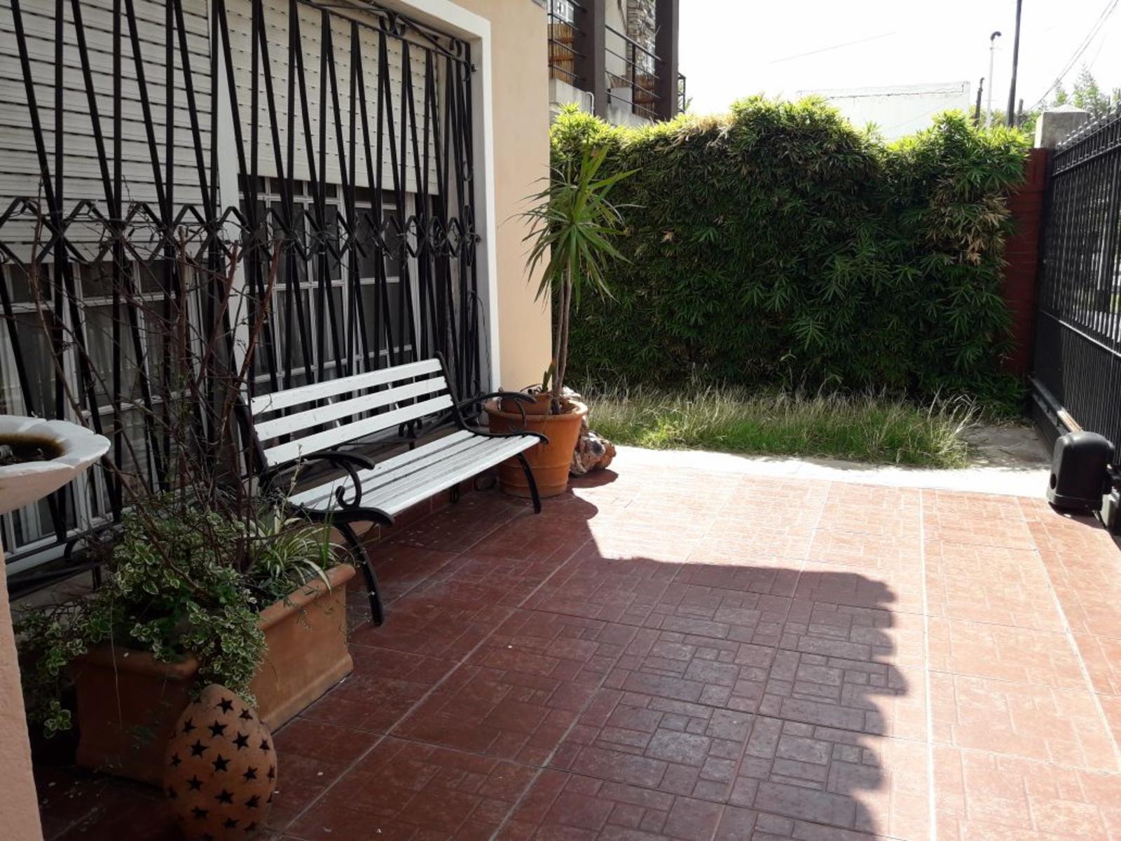 Excelente Casa 5 Ambientes Unica CONSULTE POR PERMUTA Y EFECTIVO — foto 3