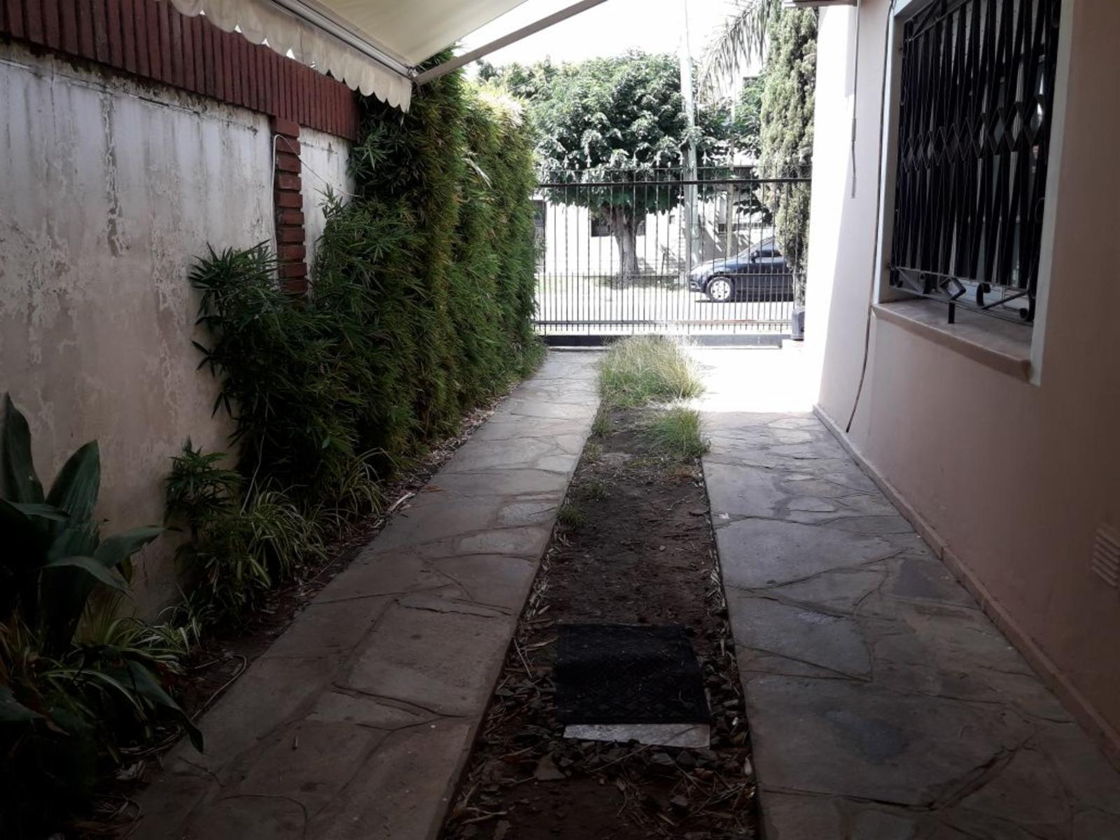 Excelente Casa 5 Ambientes Unica CONSULTE POR PERMUTA Y EFECTIVO — foto 9