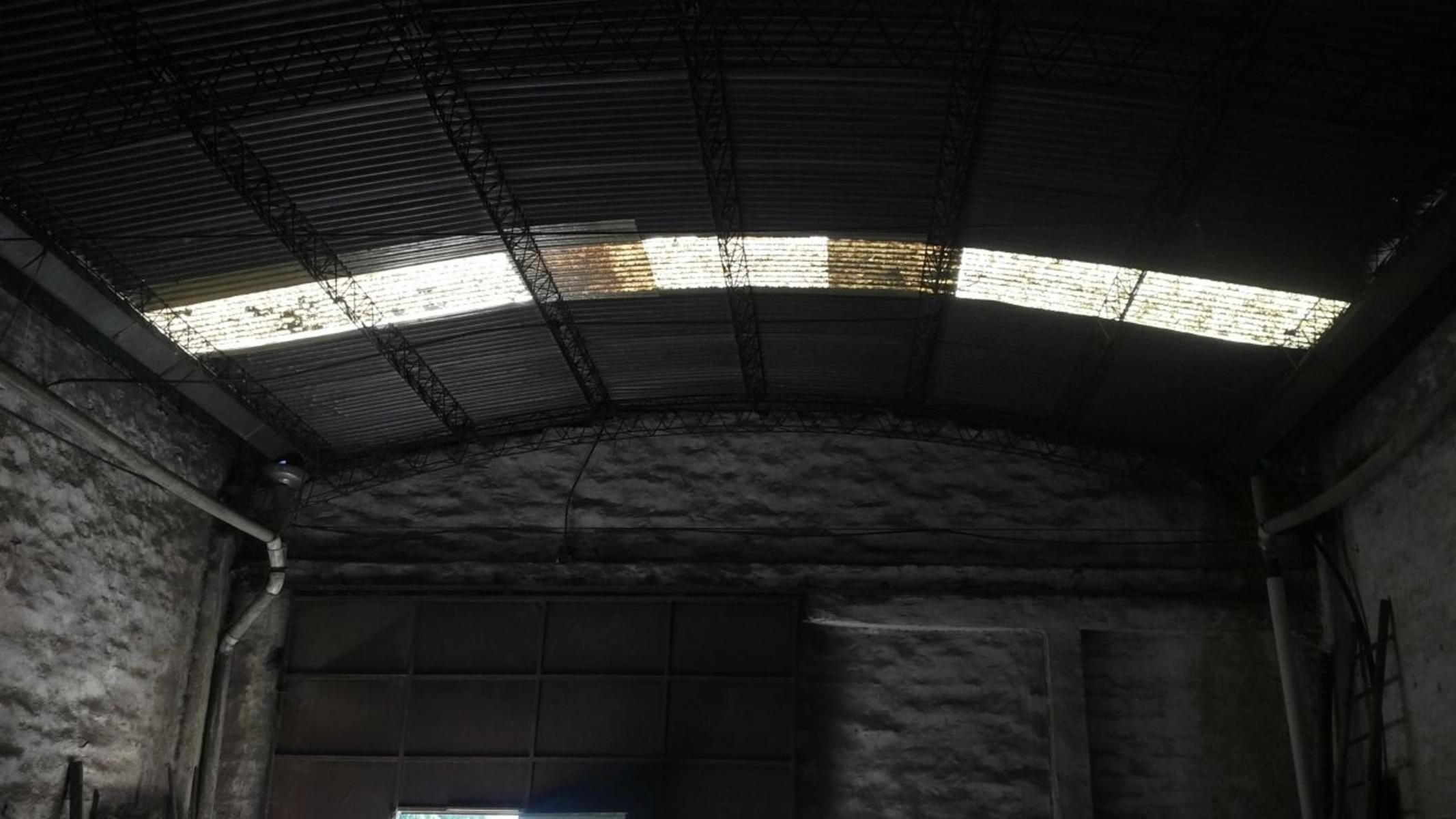 GALPON DE 217 M2 CUBIERTO Y EN L ( 317 M2 DESCUBIERTO) - 2