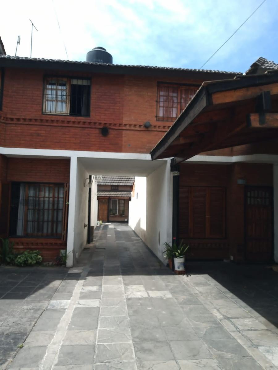 DUPLEX 2 I/2 AMB. ENTRADA DE AUTO/PATIO Y PARRILLA/ — foto 8