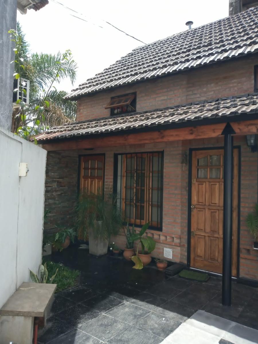 DUPLEX 2 I/2 AMB. ENTRADA DE AUTO/PATIO Y PARRILLA/ — foto 9