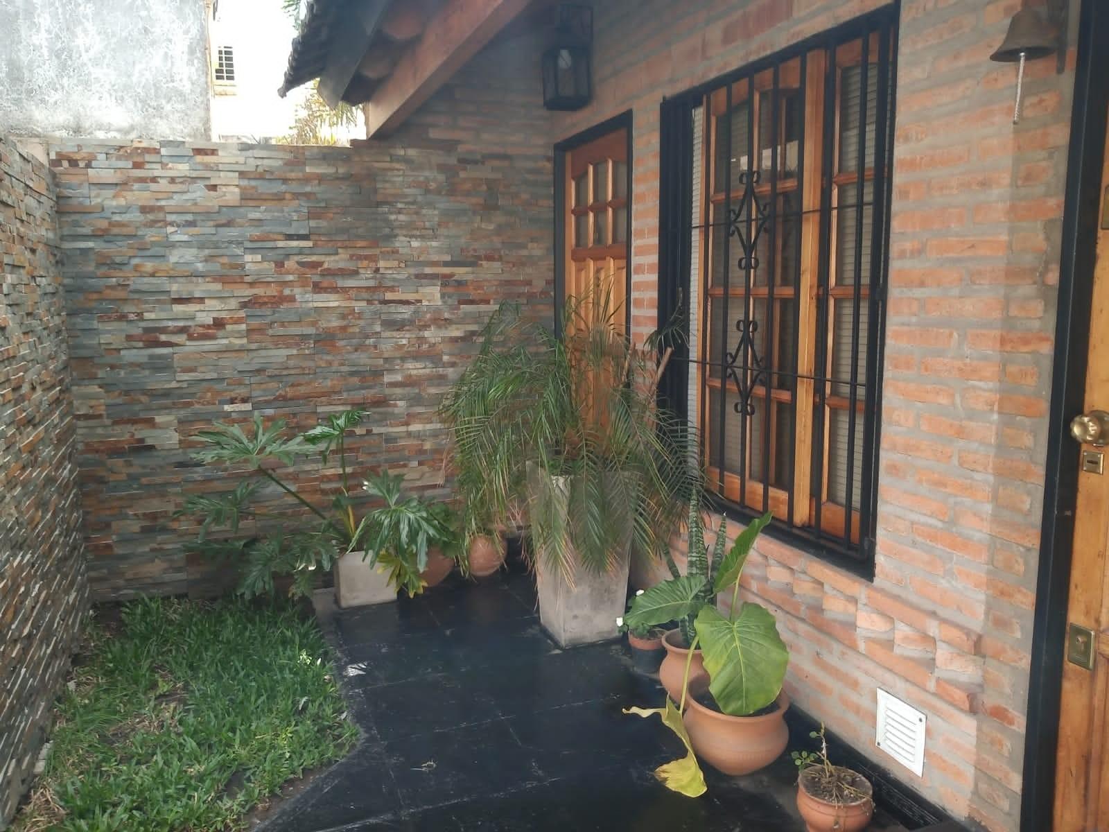 DUPLEX 2 I/2 AMB. ENTRADA DE AUTO/PATIO Y PARRILLA/ — foto 12