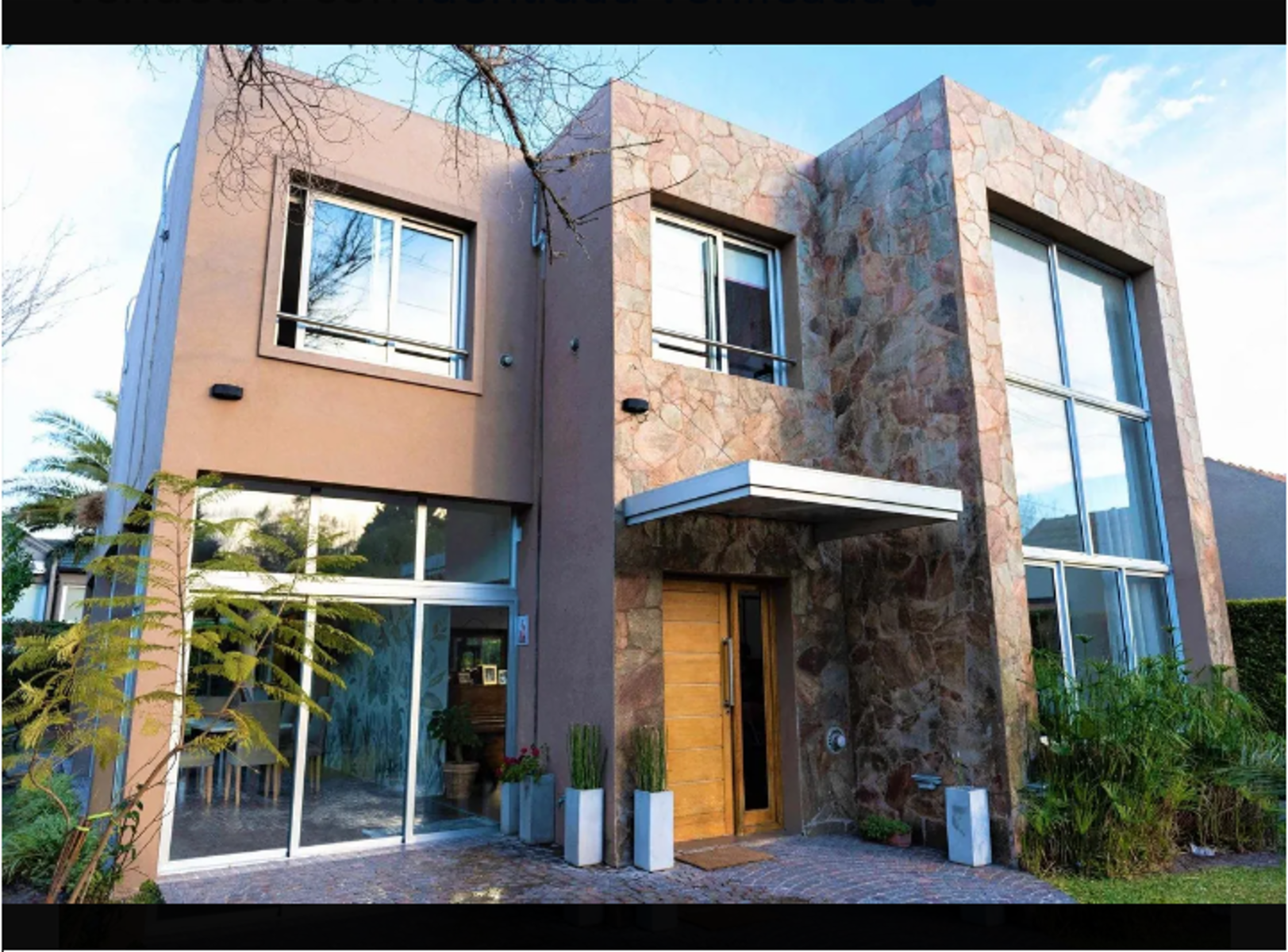 VENTA- IMPERDIBLE CASA MINIMALISTA DE 7 AMB.- UNA VERDADERA BELLEZA — foto 3
