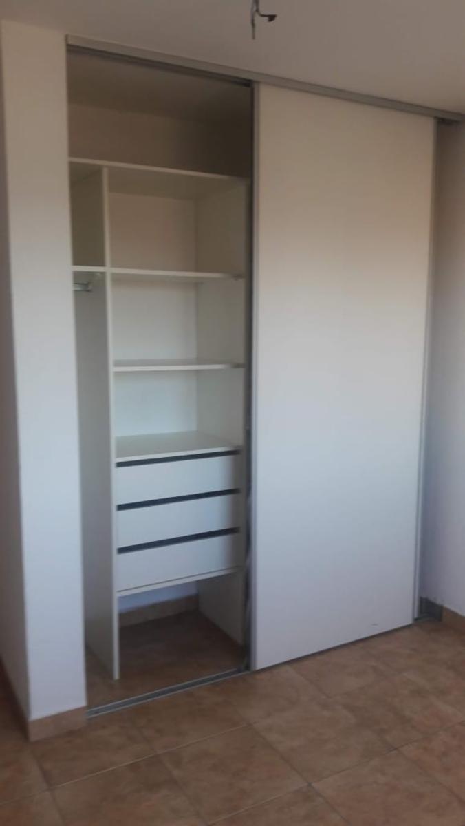 VENTA DPTO. 2 AMBIENTES - 42 m2. aprox. AMPLIO Y LUMINOSO - C/ COCHERA / — foto 6