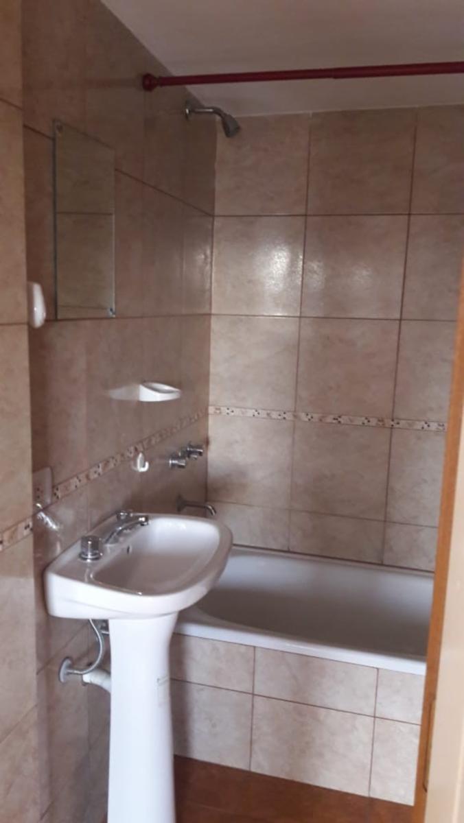 VENTA DPTO. 2 AMBIENTES - 42 m2. aprox. AMPLIO Y LUMINOSO - C/ COCHERA / — foto 9
