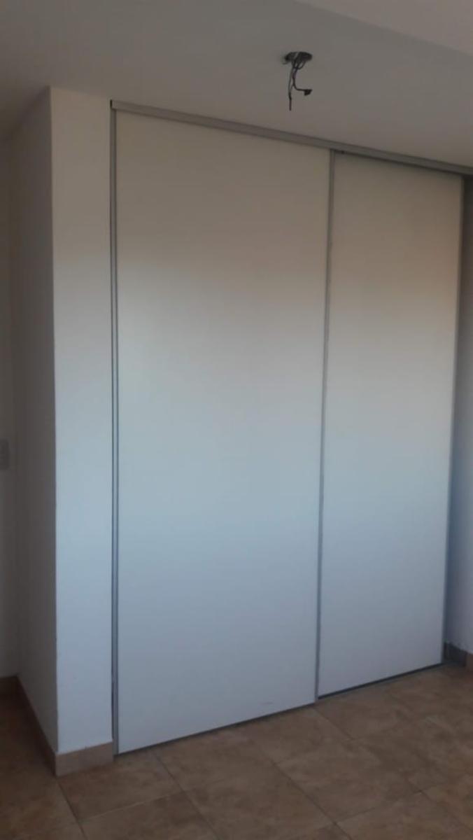 VENTA DPTO. 2 AMBIENTES - 42 m2. aprox. AMPLIO Y LUMINOSO - C/ COCHERA / — foto 10