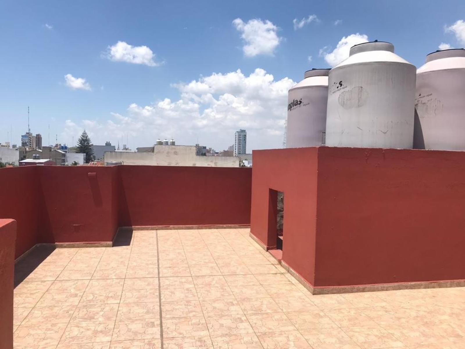 VENTA DPTO. 2 AMBIENTES - 42 m2. aprox. AMPLIO Y LUMINOSO - C/ COCHERA / — foto 13