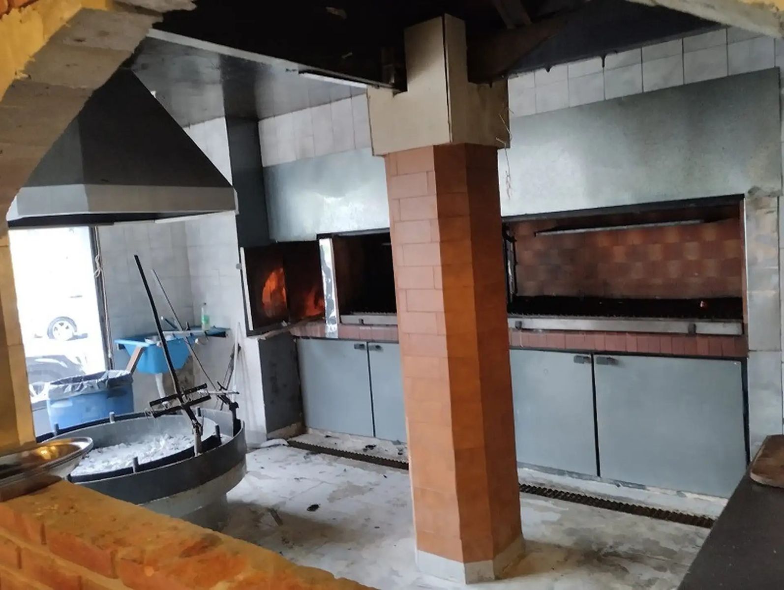 ALQUILER - PREDIO DE 600 M2 - OPORTUNIDAD COMERCIAL - INMUEBLE APTORUBRO VARIOS - 7