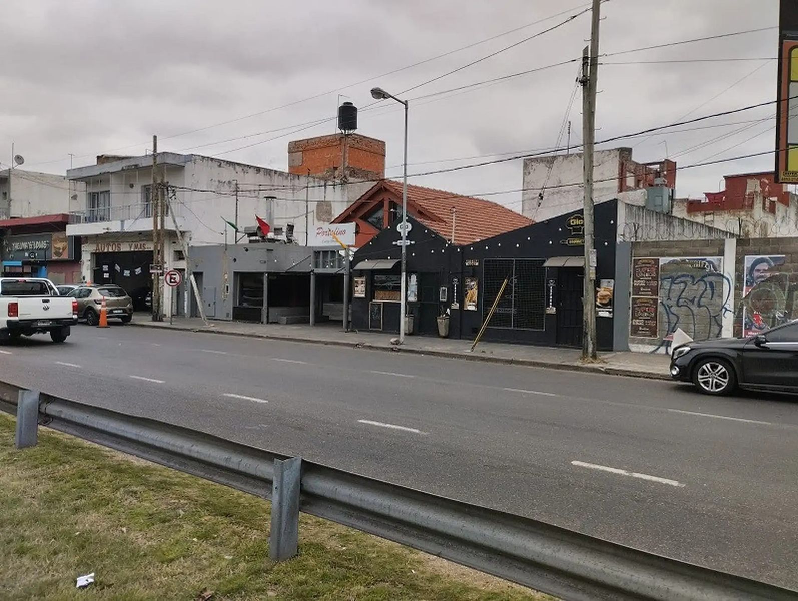 ALQUILER - PREDIO DE 600 M2 - OPORTUNIDAD COMERCIAL - INMUEBLE APTORUBRO VARIOS - 11