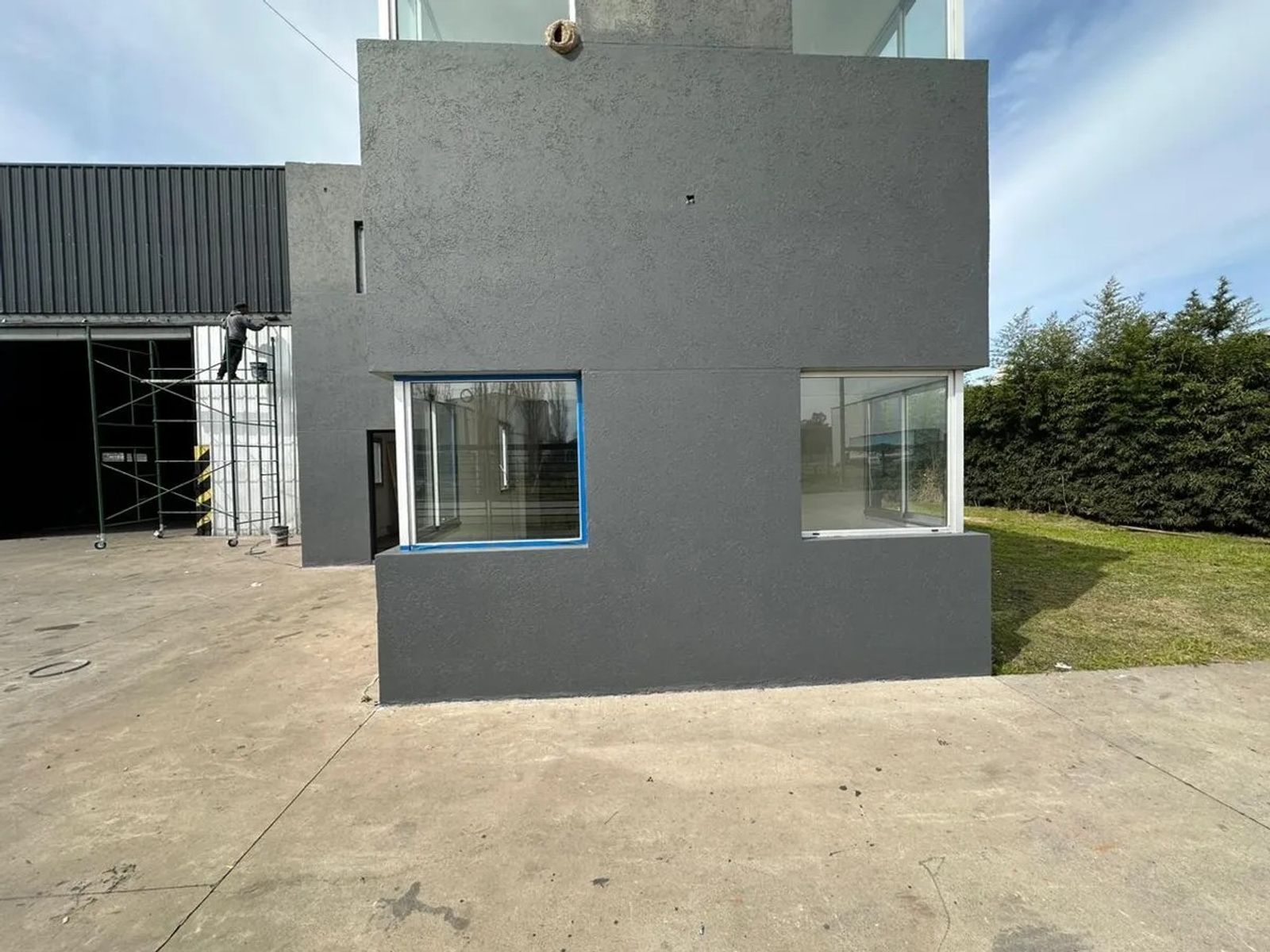 ALQUILER - IMPONENTE GALPÓN / NAVE INDUSTRIAL DE 2.400 M2 TOTALES - 9