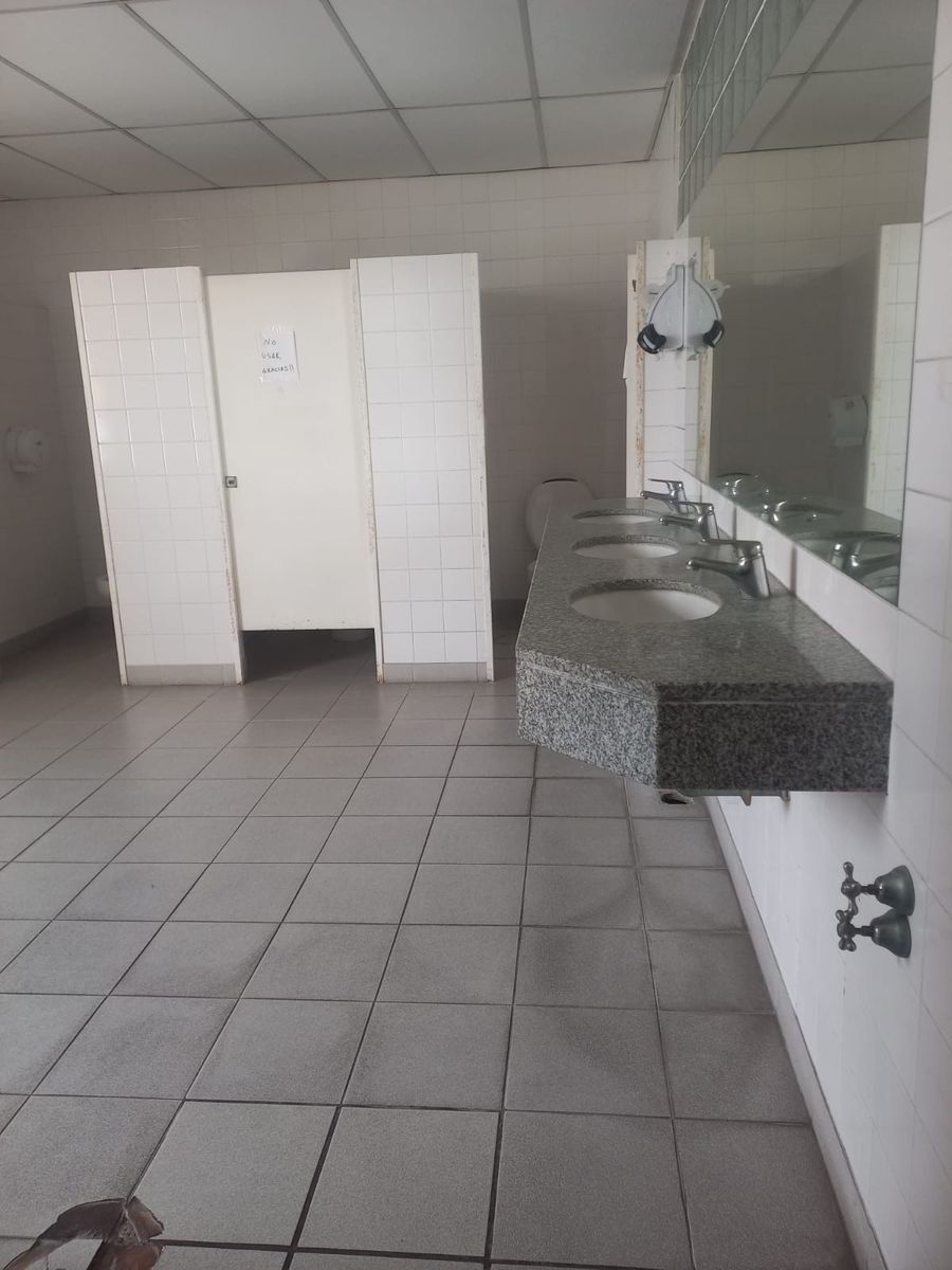 ALQUILER - EXCELENTES OFICINAS DE 200 M2 EN PARQUE INDUSTRIAL - FLORIDA OESTE - 14