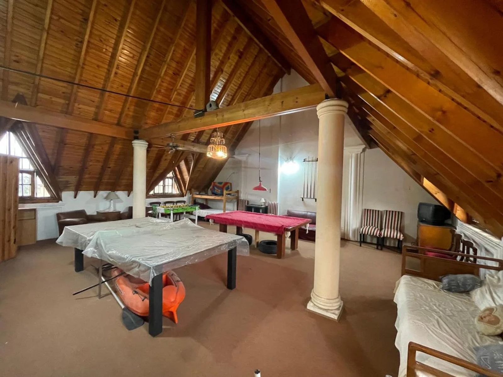VENTA - IMPRESIONANTE CHALET DE 8 AMBIENTES - CASEROS — foto 15