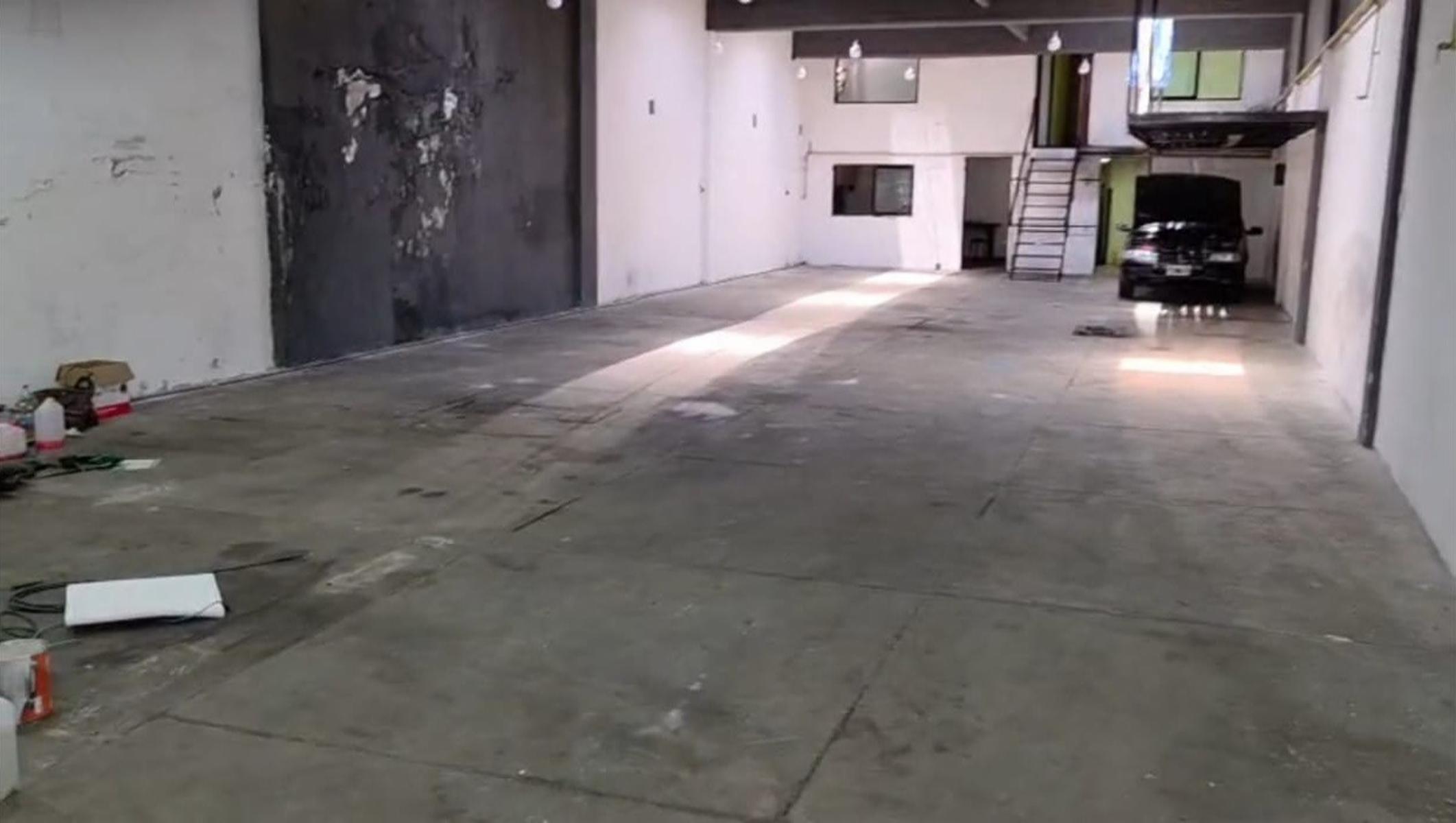 ALQUILER - GALPÓN / DEPÓSITO C/OFICINAS EN VILLA MAIPÚ - 7